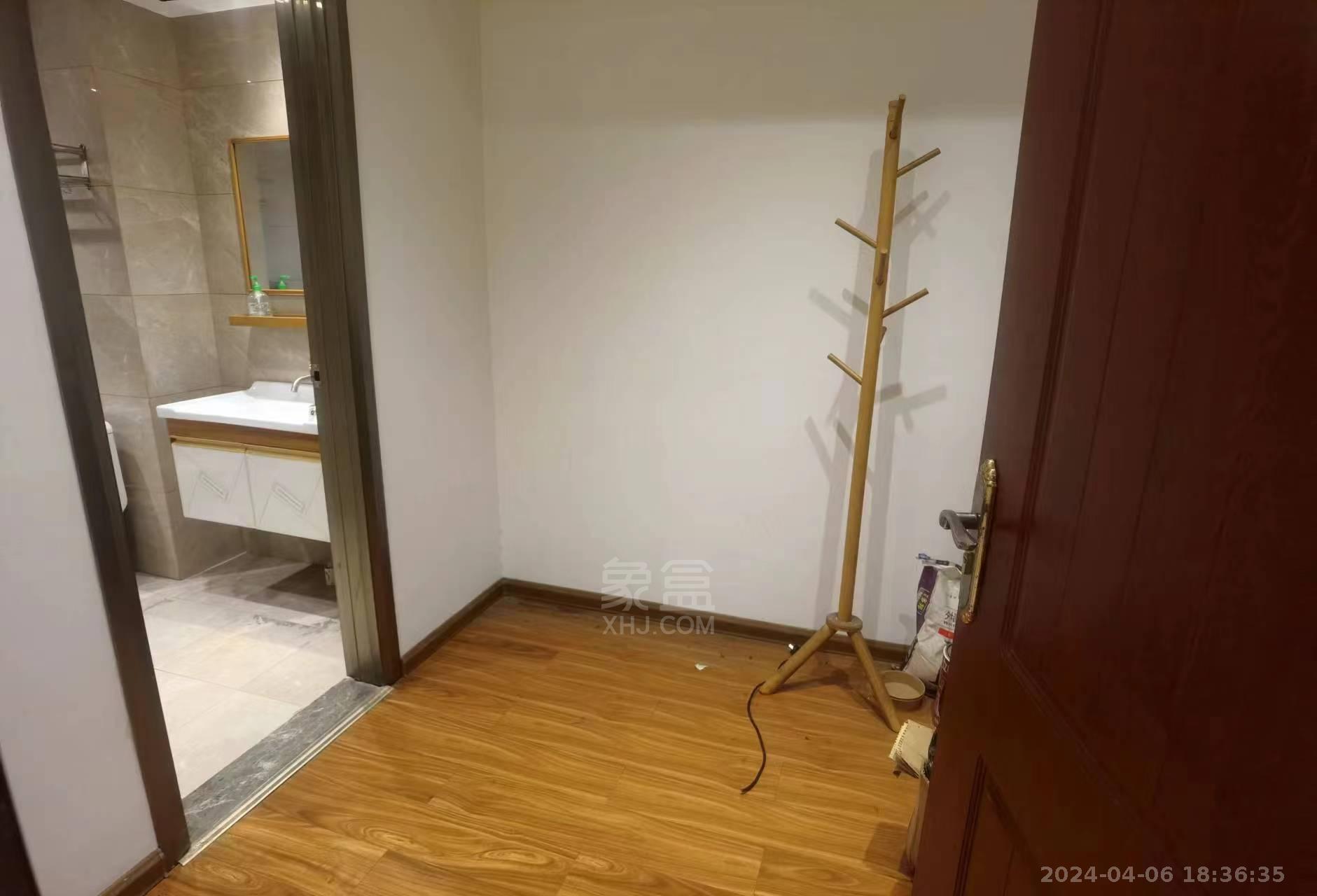 大汉希尔顿  3室2厅1卫   4500.00元/月室内图