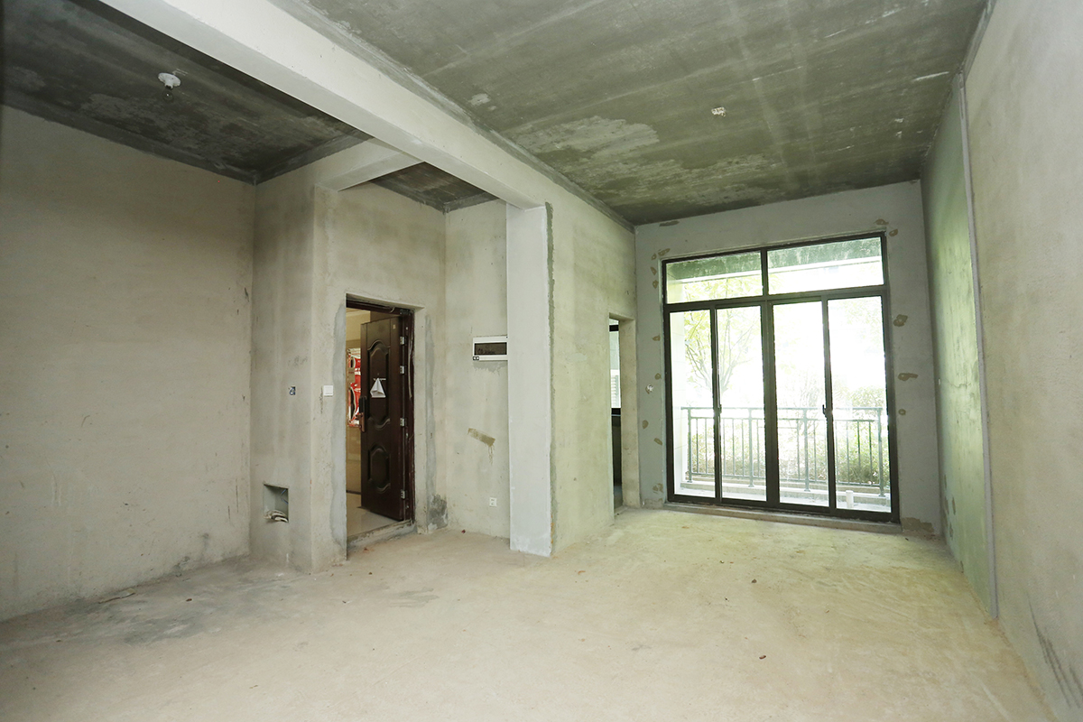旗滨公园里三期  5室2厅2卫   121.80万室内图
