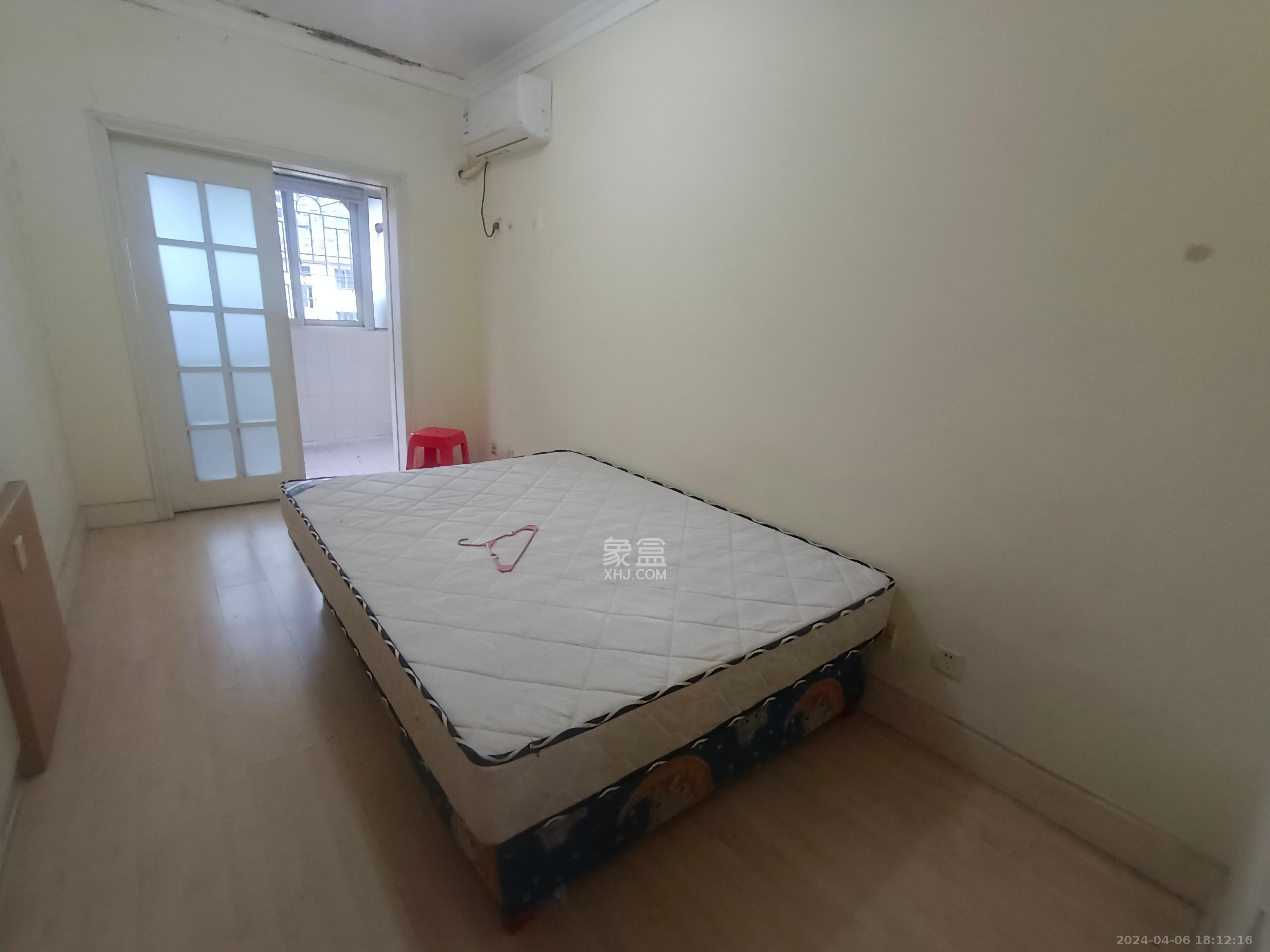 安泰新村  3室2厅2卫   1600.00元/月室内图