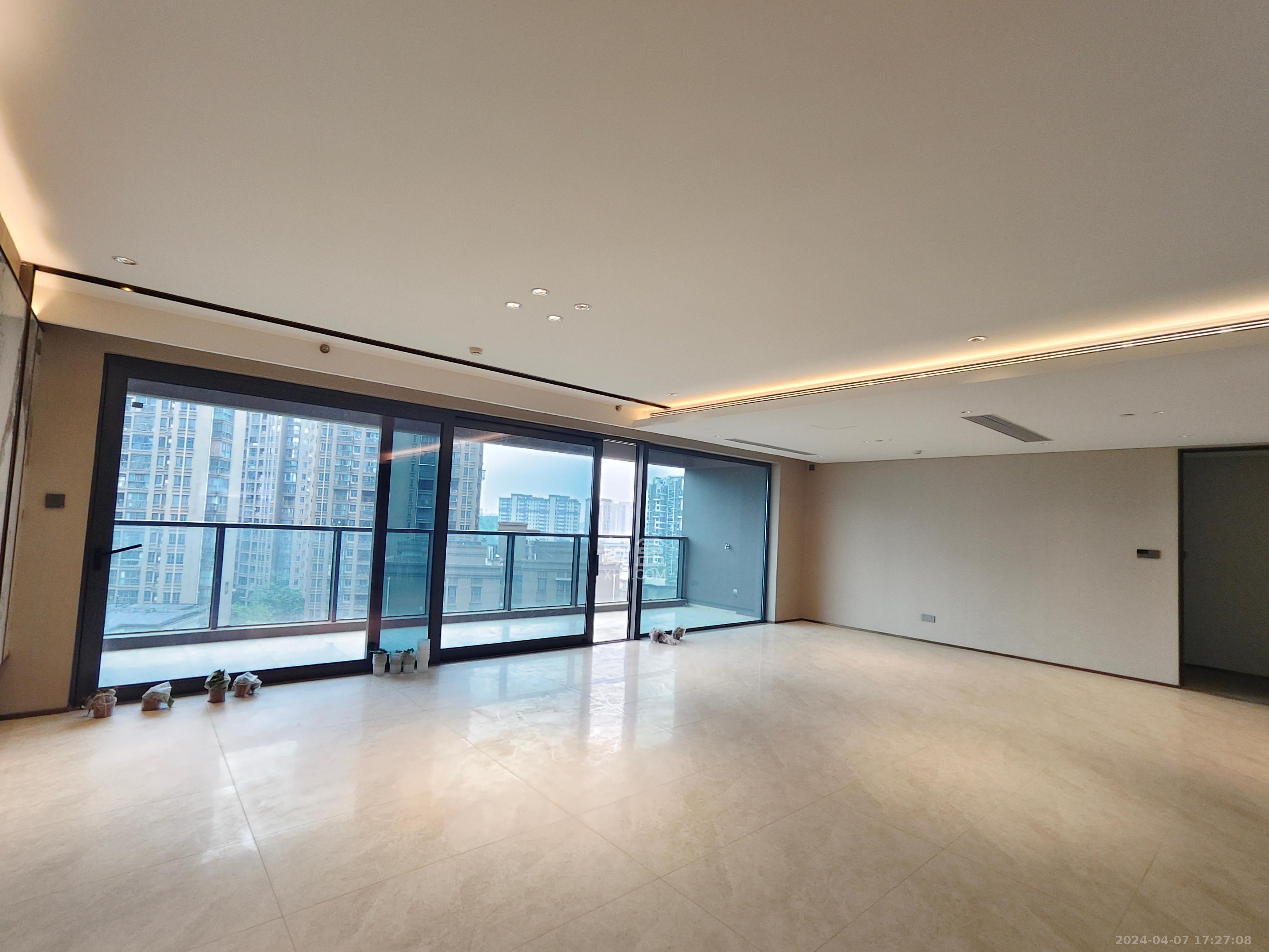 长沙悦府（华润万象城）  4室2厅3卫   13000.00元/月室内图1