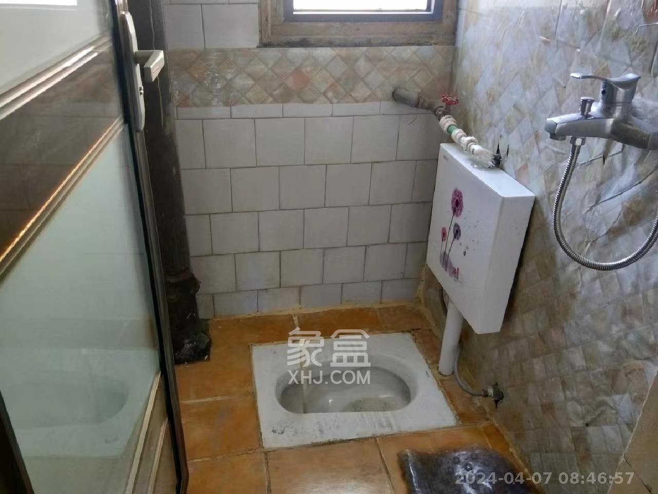 红旗社区  2室1厅1卫   1600.00元/月室内图1