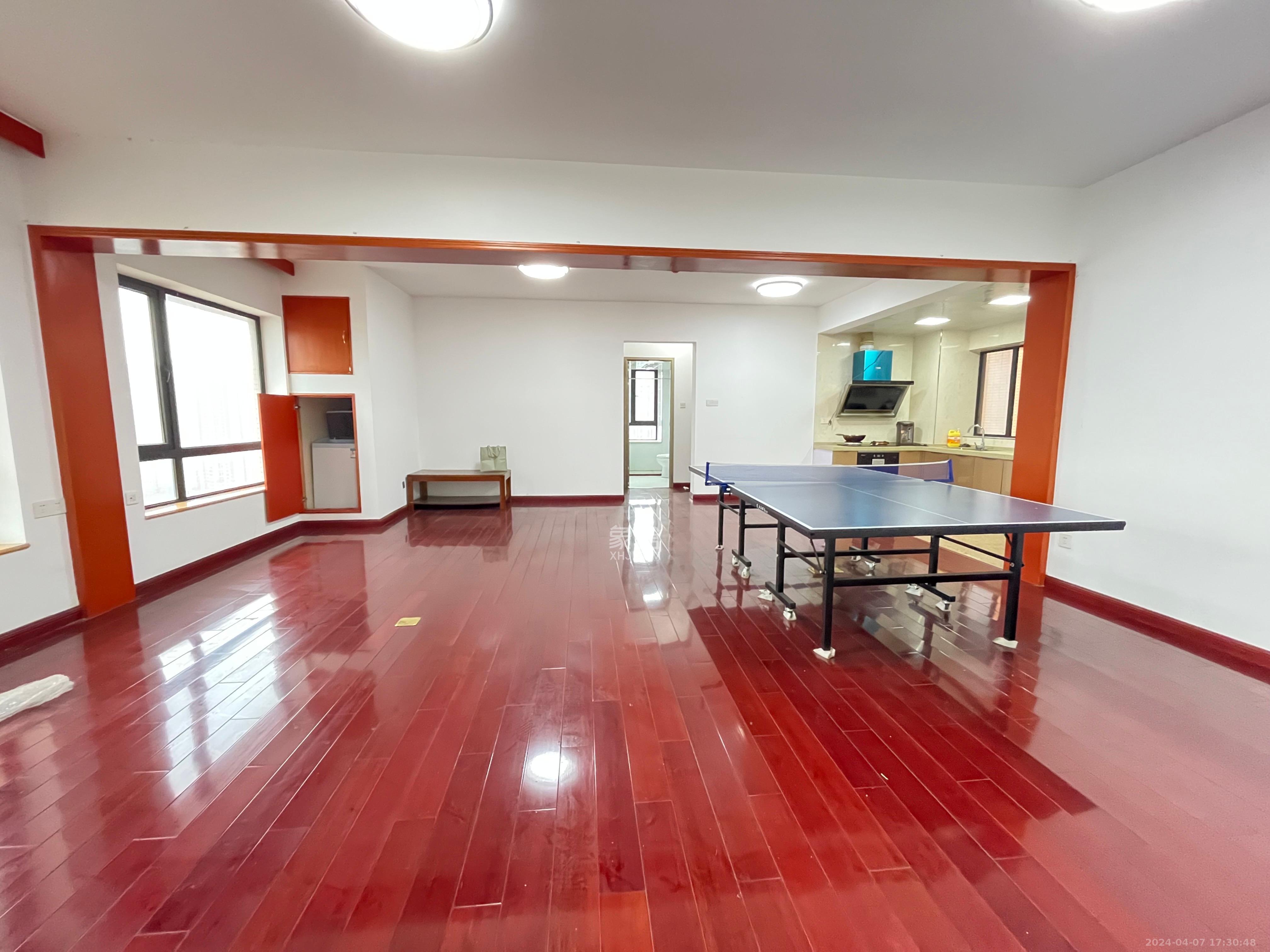 枫林家园  3室2厅2卫   5800.00元/月室内图