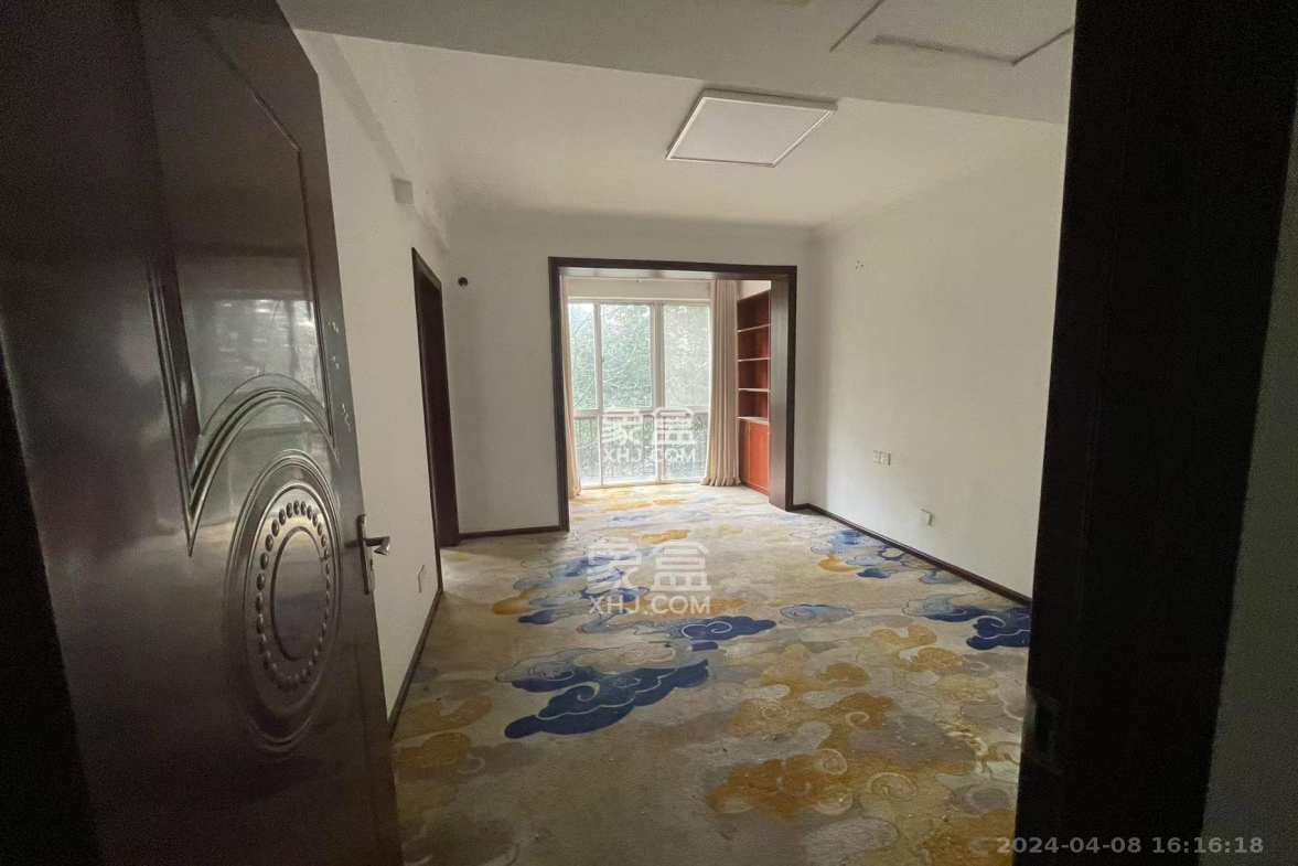 金色比华利 5室2厅3卫 5200.00元/月 金色比华利 5室2厅3卫 5200.00元/月室内图