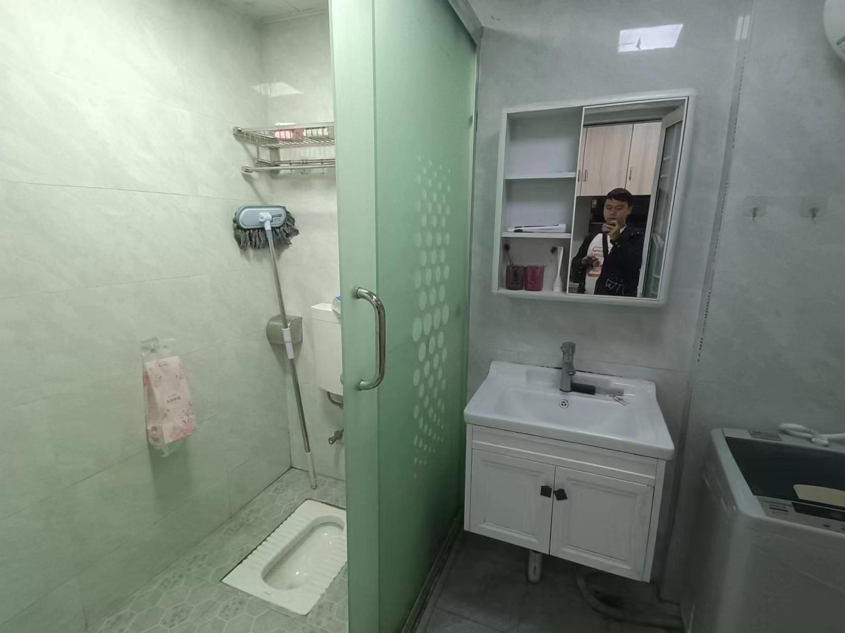 华南城市广场  1室1厅1卫   1500.00元/月室内图1