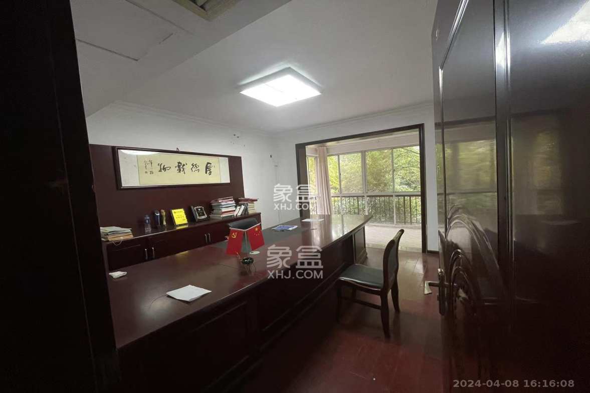 金色比华利 5室2厅3卫 5200.00元/月 金色比华利 5室2厅3卫 5200.00元/月室内图