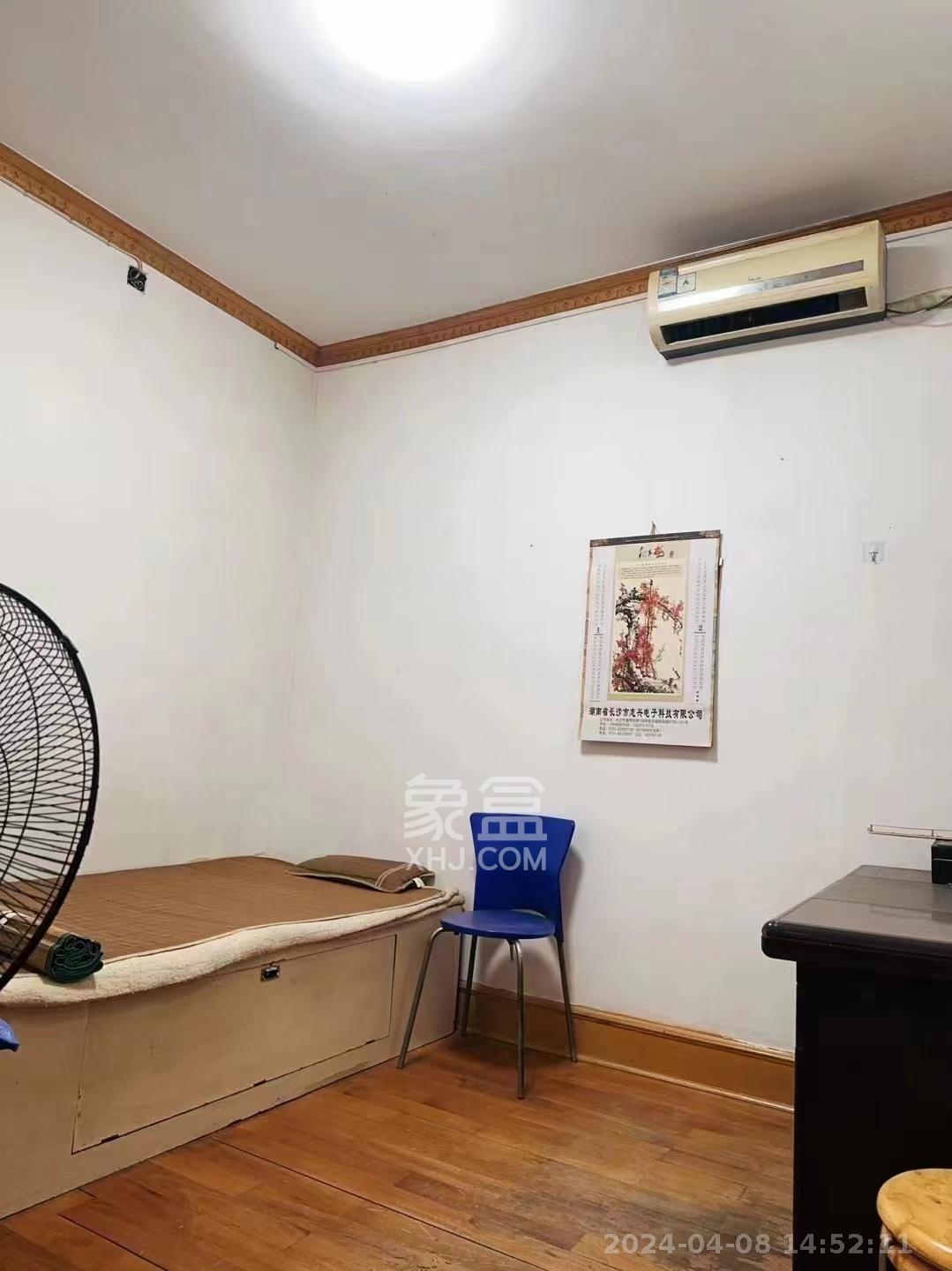安泰新村  3室2厅2卫   1600.00元/月室内图