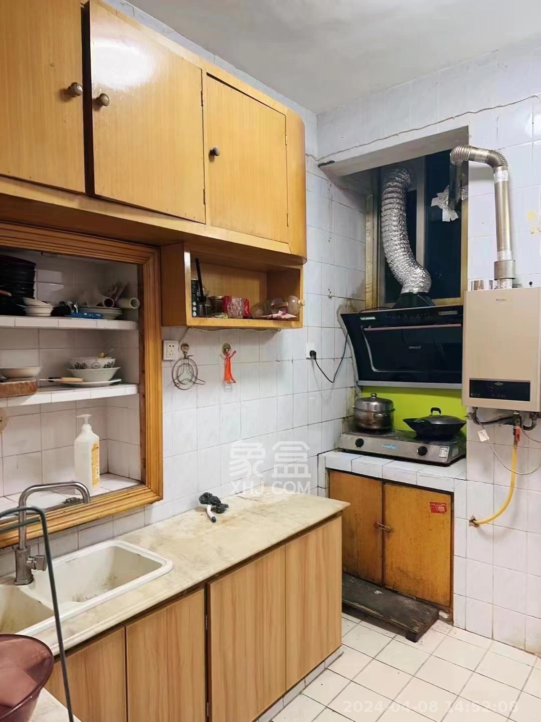 安泰新村  3室2厅2卫   1600.00元/月室内图