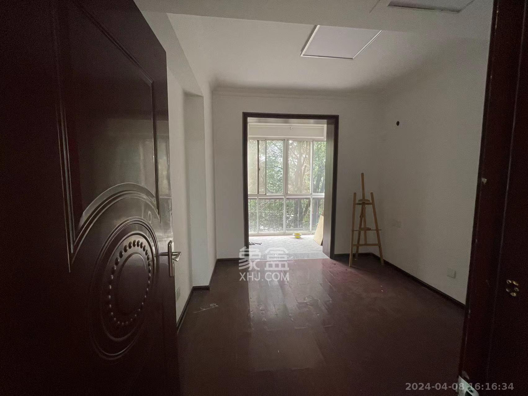 金色比华利 5室2厅3卫 5200.00元/月 金色比华利 5室2厅3卫 5200.00元/月室内图