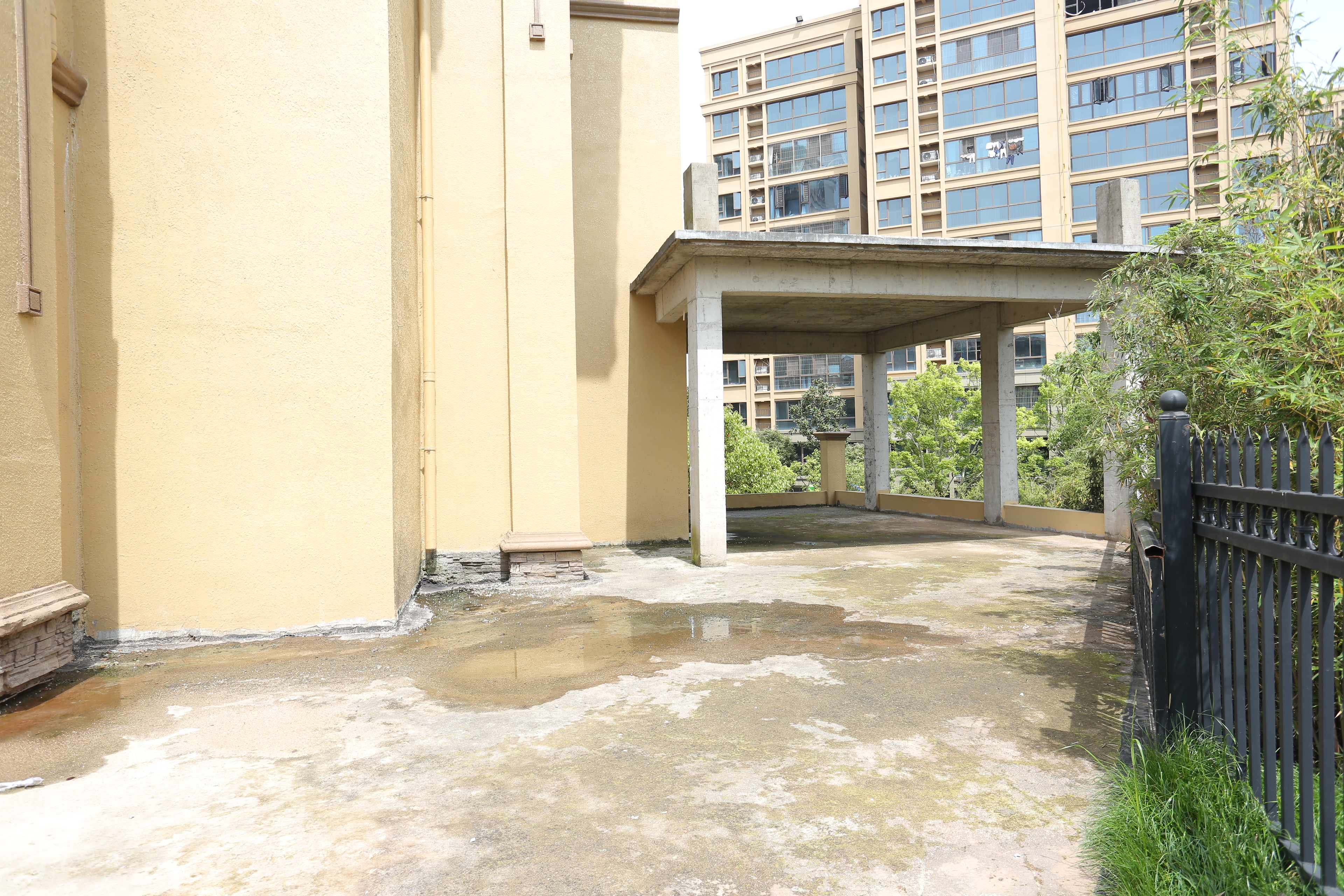 旗滨公园里  6室3厅4卫   580.00万室内图