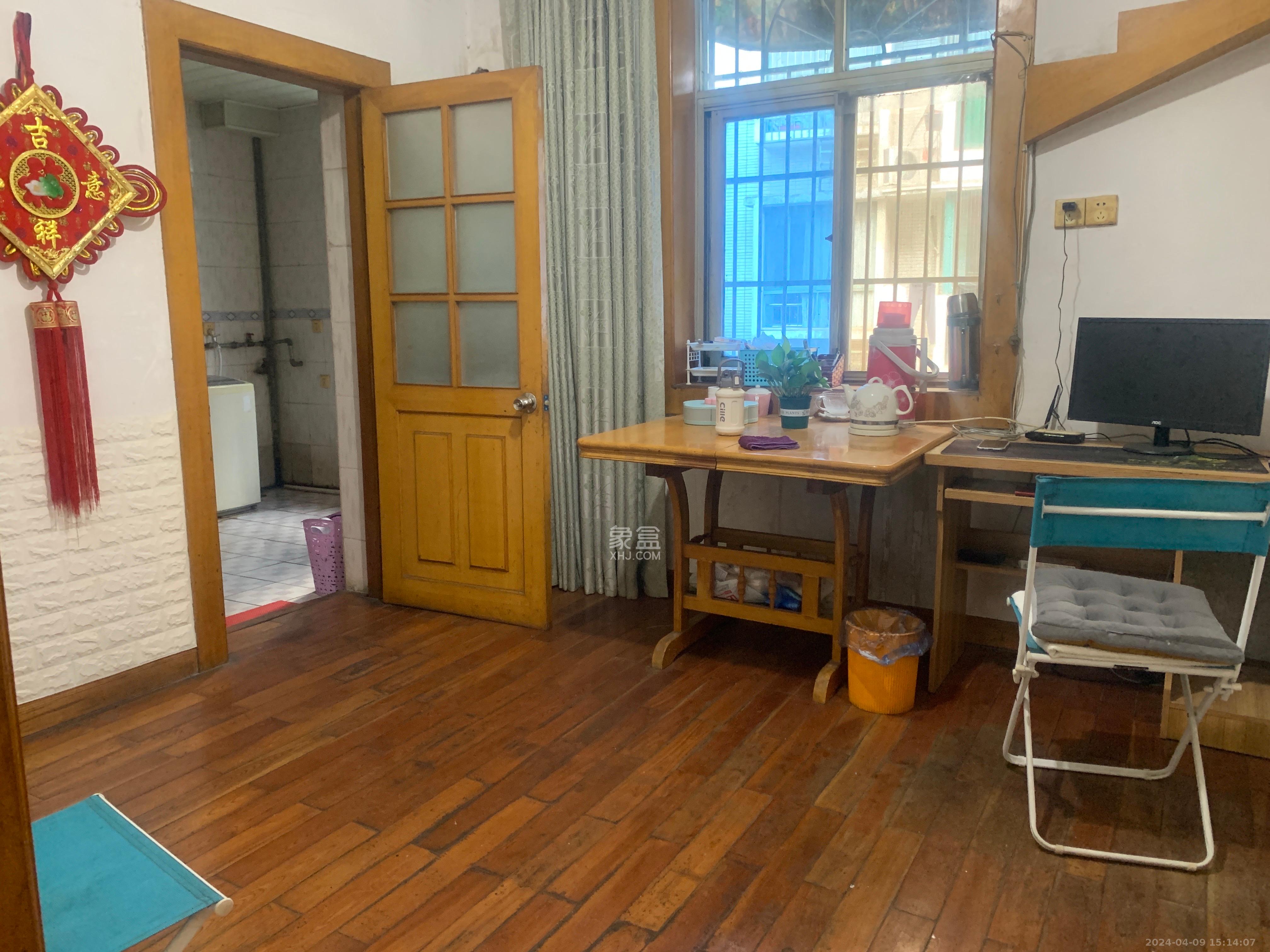 长监宿舍  2室1厅1卫   1500.00元/月室内图