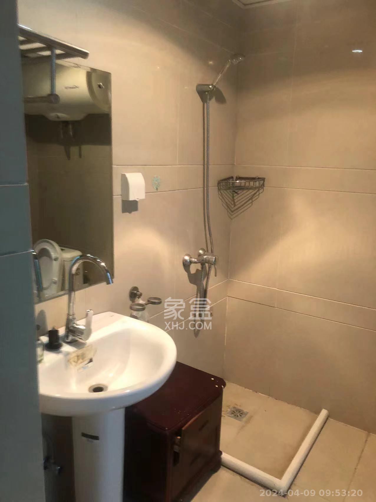 标志商务中心  1室1厅1卫   1800.00元/月室内图