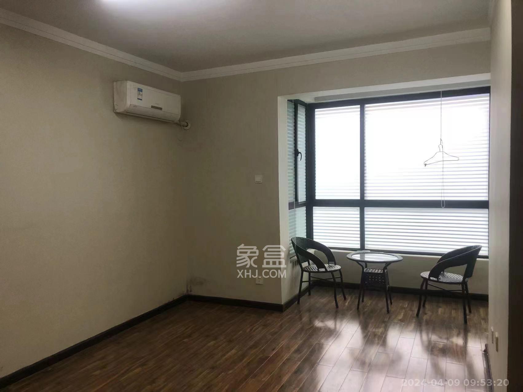 标志商务中心  1室1厅1卫   1800.00元/月室内图