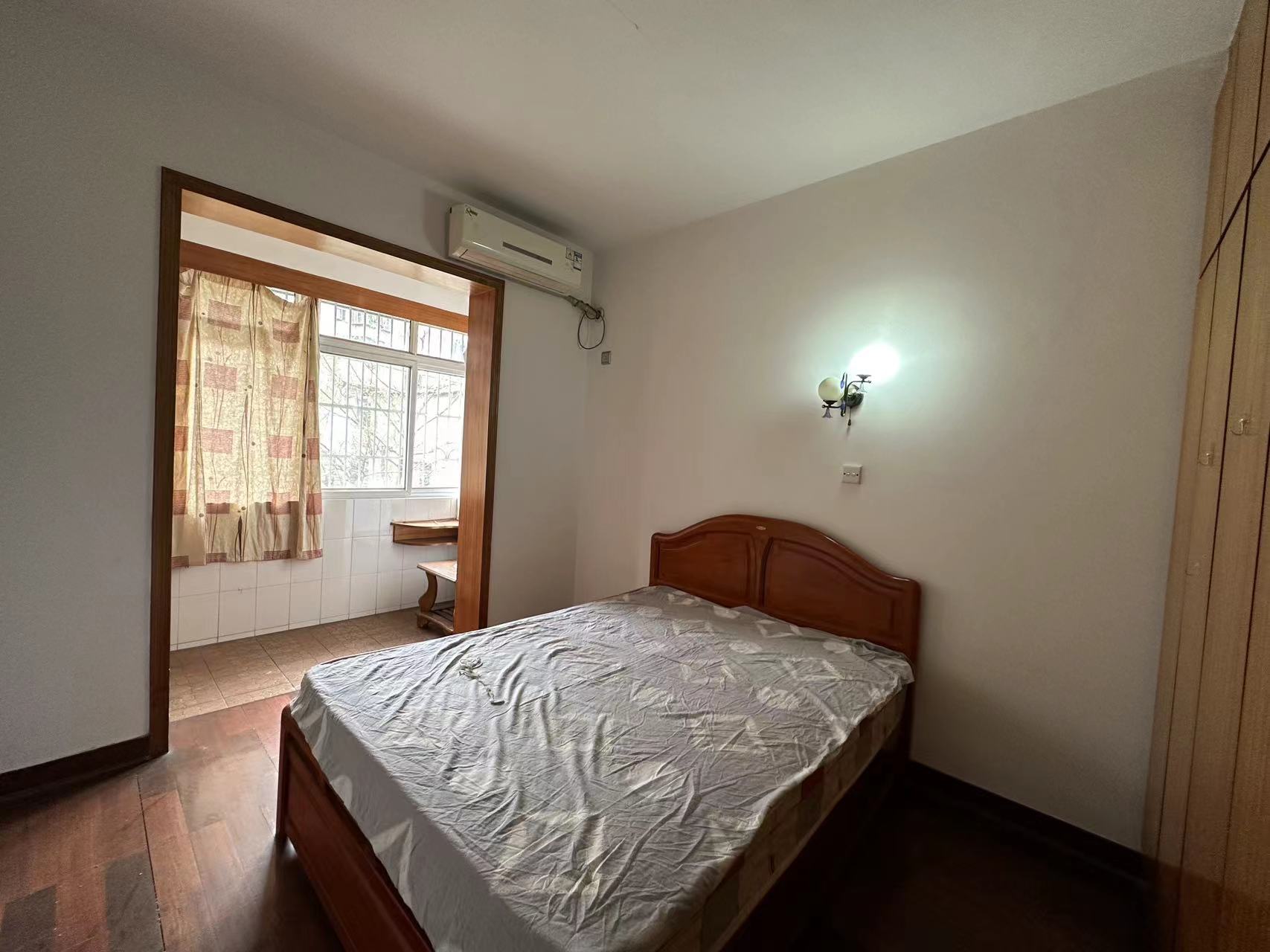 天泰小区  4室2厅2卫    50.0万 天泰小区  4室2厅2卫    50.0万室内图