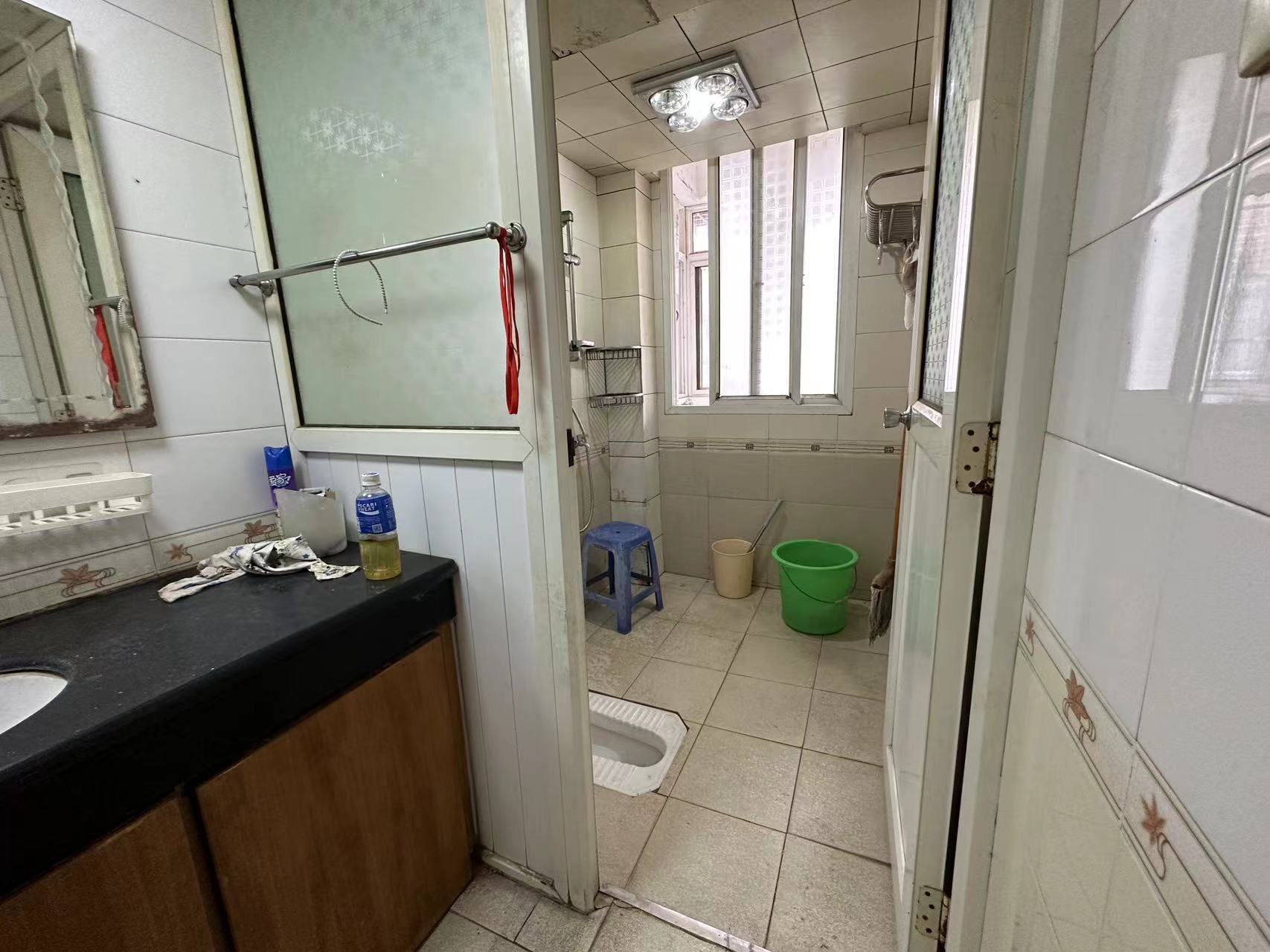 天泰小区  4室2厅2卫    50.0万 天泰小区  4室2厅2卫    50.0万室内图