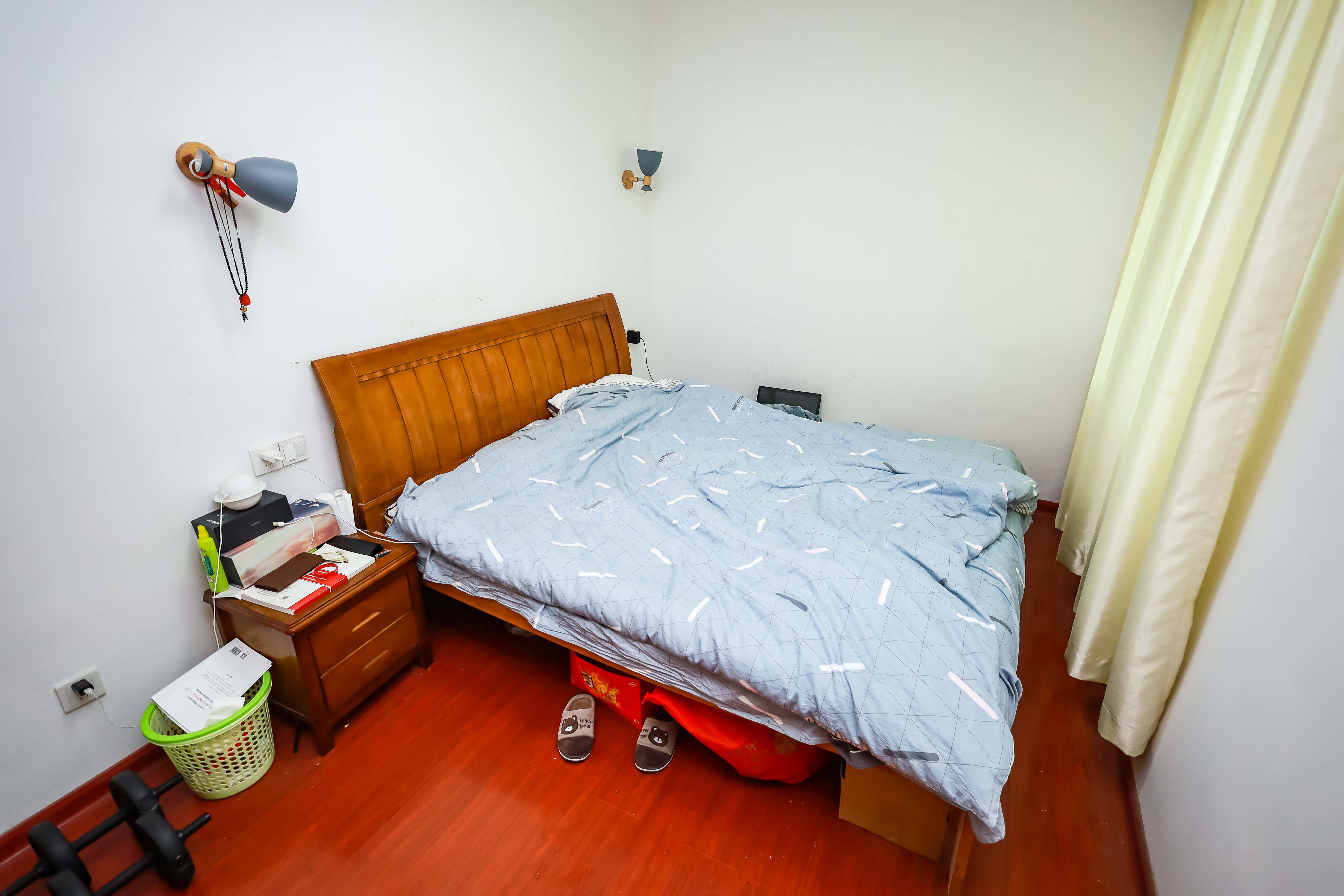 长房云时代  3室2厅1卫   93.00万卧室
