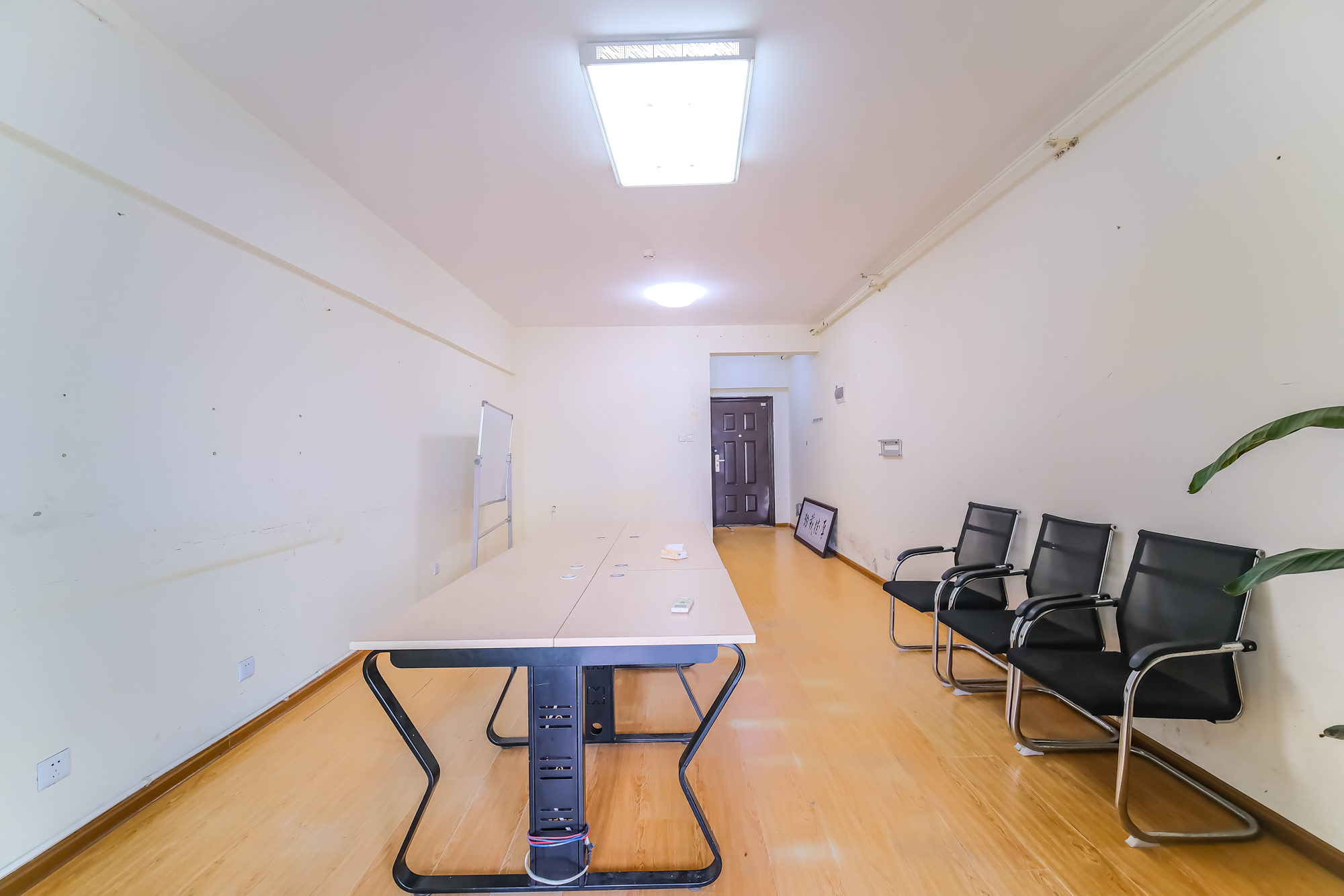 山水湾 1室1厅1卫 26.0万 山水湾 1室1厅1卫 26.0万客厅