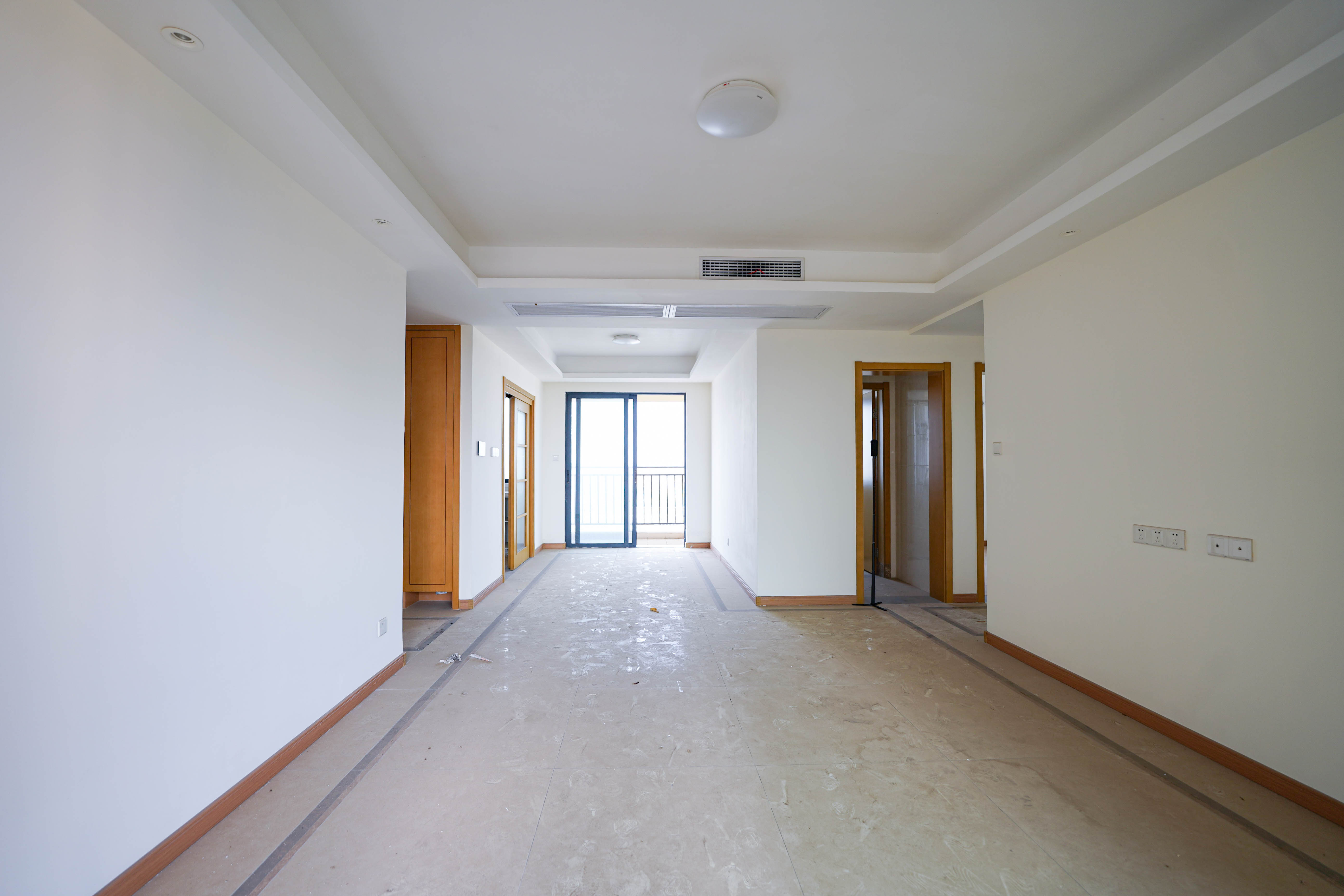 中建璟和城  4室2厅2卫   102.00万客厅
