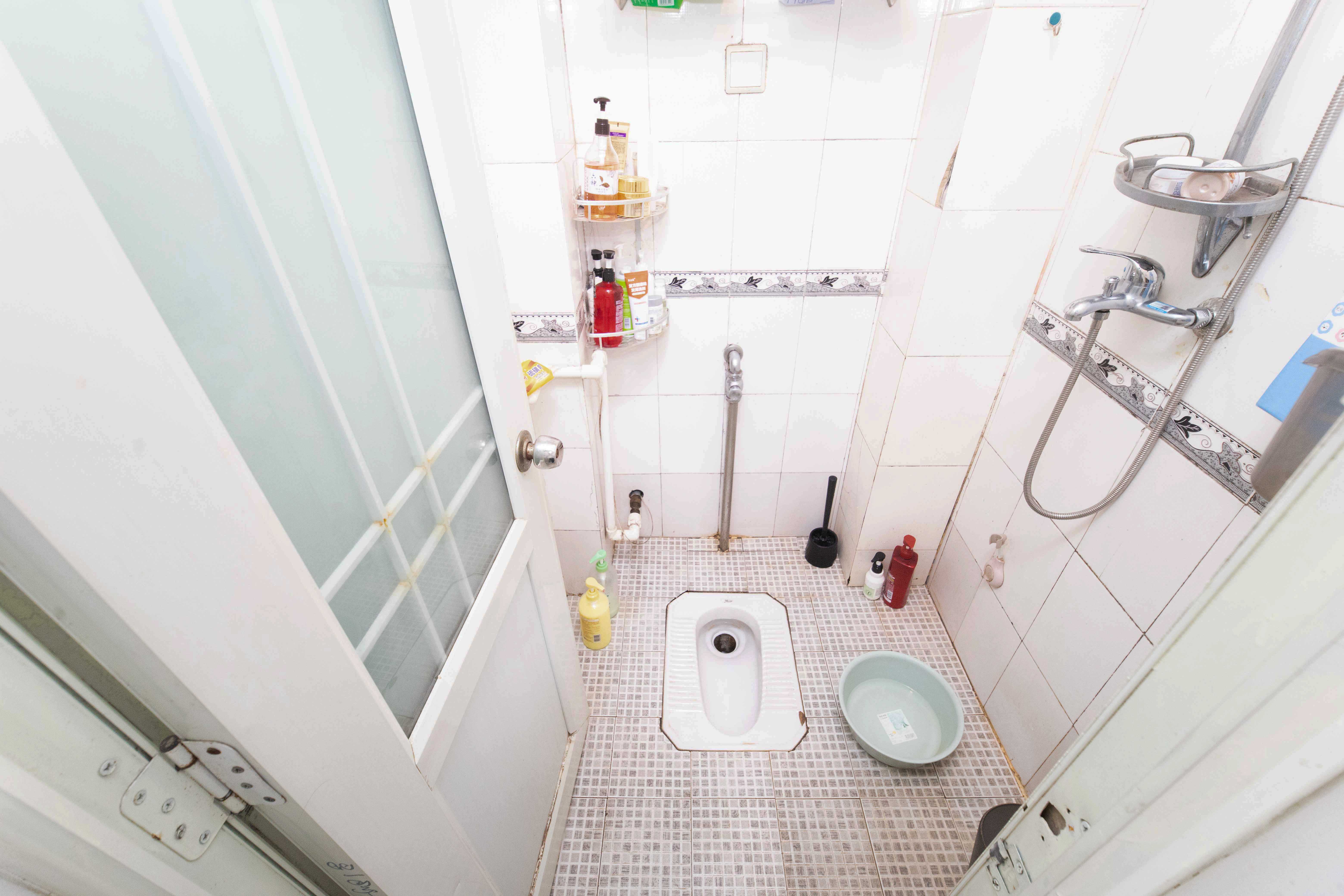 马王堆商贸城  1室1厅1卫    25.8万卫生间