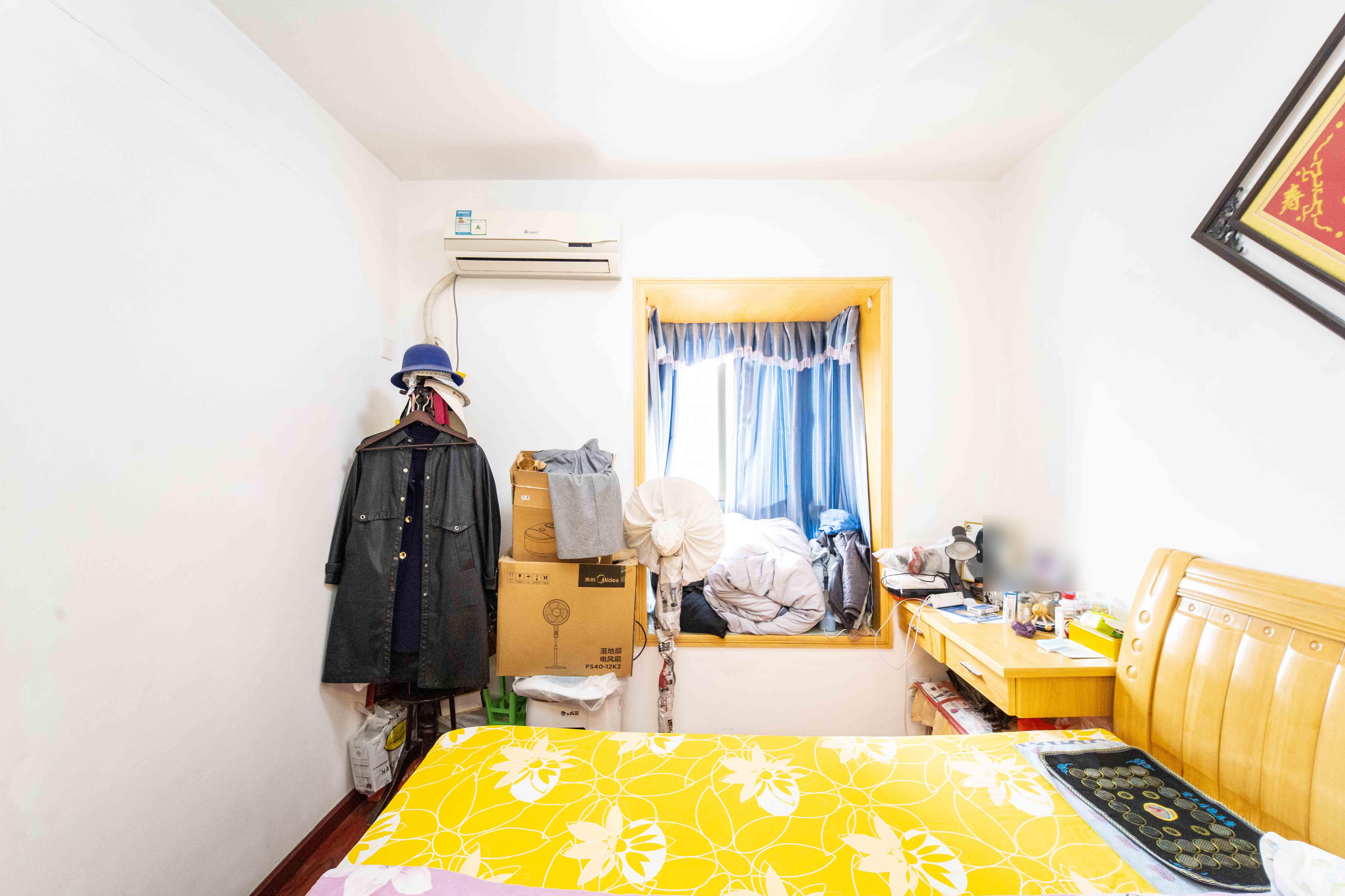 东玺门  2室1厅1卫   90.00万卧室