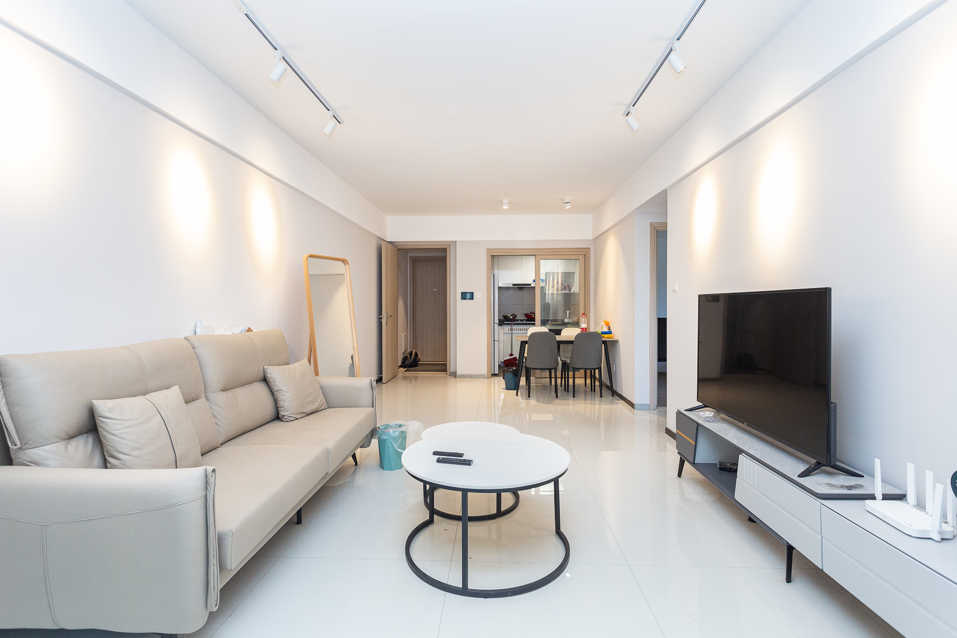 时代倾城五期 2室2厅1卫 76.0万 时代倾城五期 2室2厅1卫 76.0万客厅