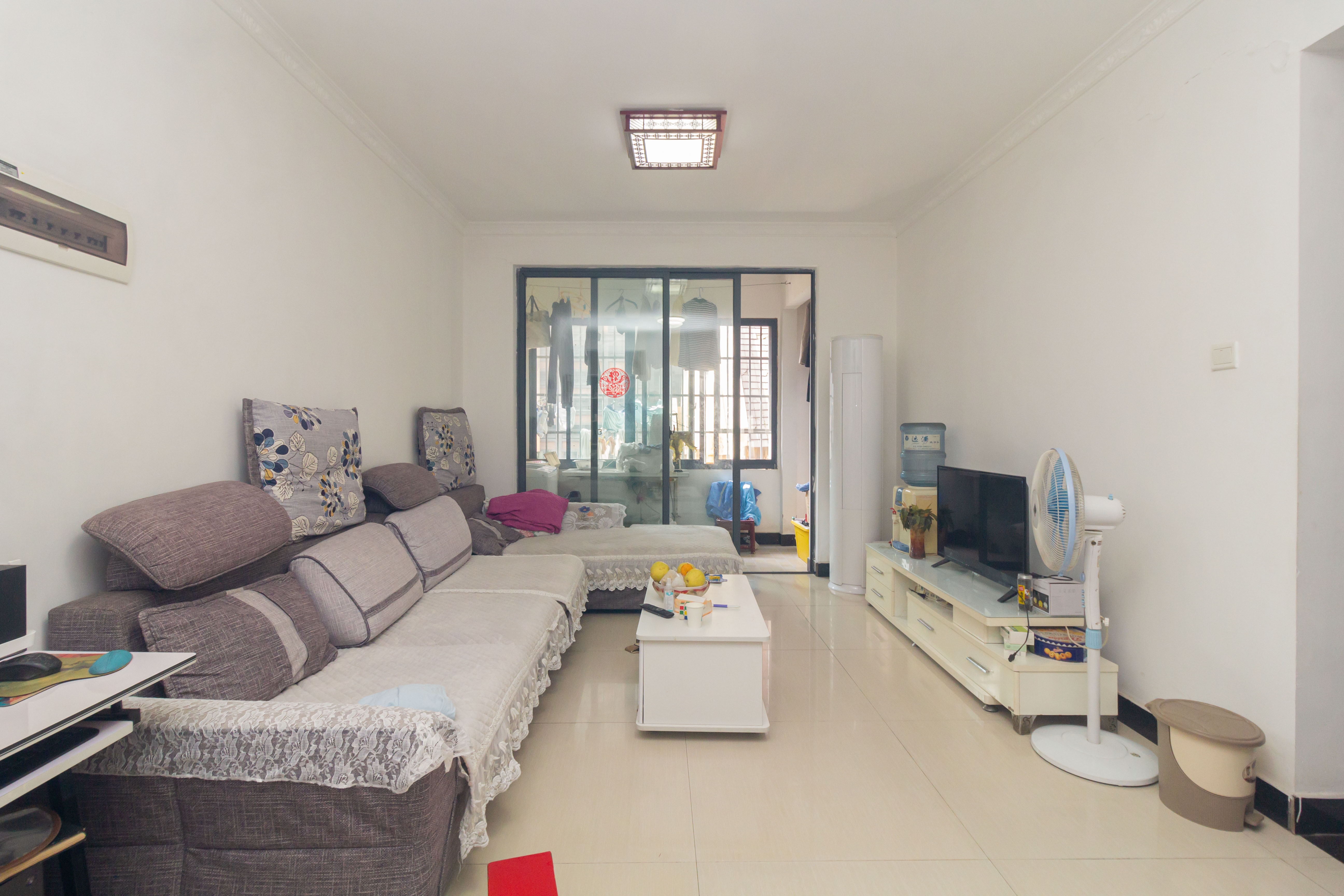 辉宏橄榄城  2室2厅1卫    46.8万 辉宏橄榄城  2室2厅1卫    46.8万客厅