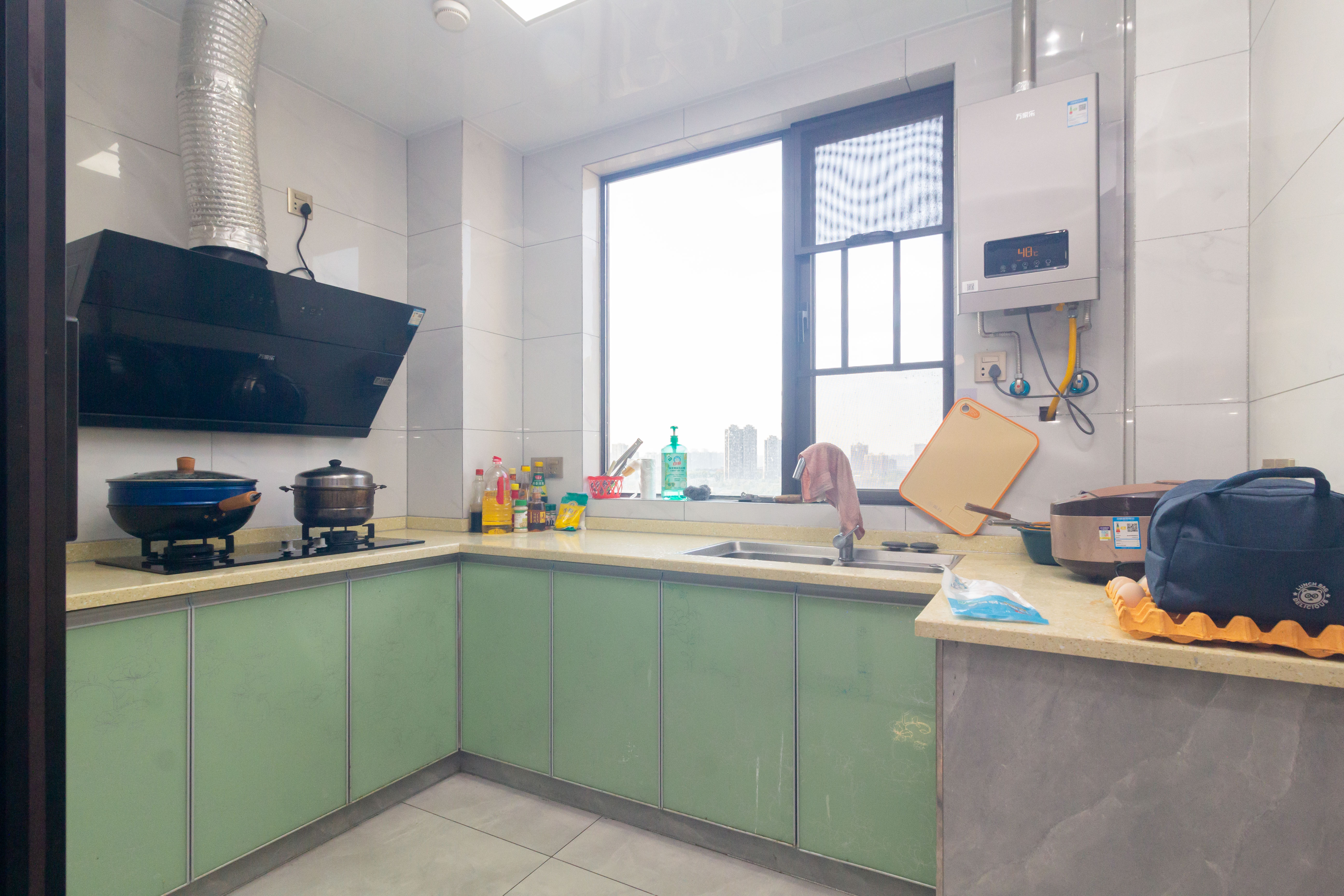 湘域芯城一期 4室2厅2卫 141.0万 湘域芯城一期 4室2厅2卫 141.0万厨房