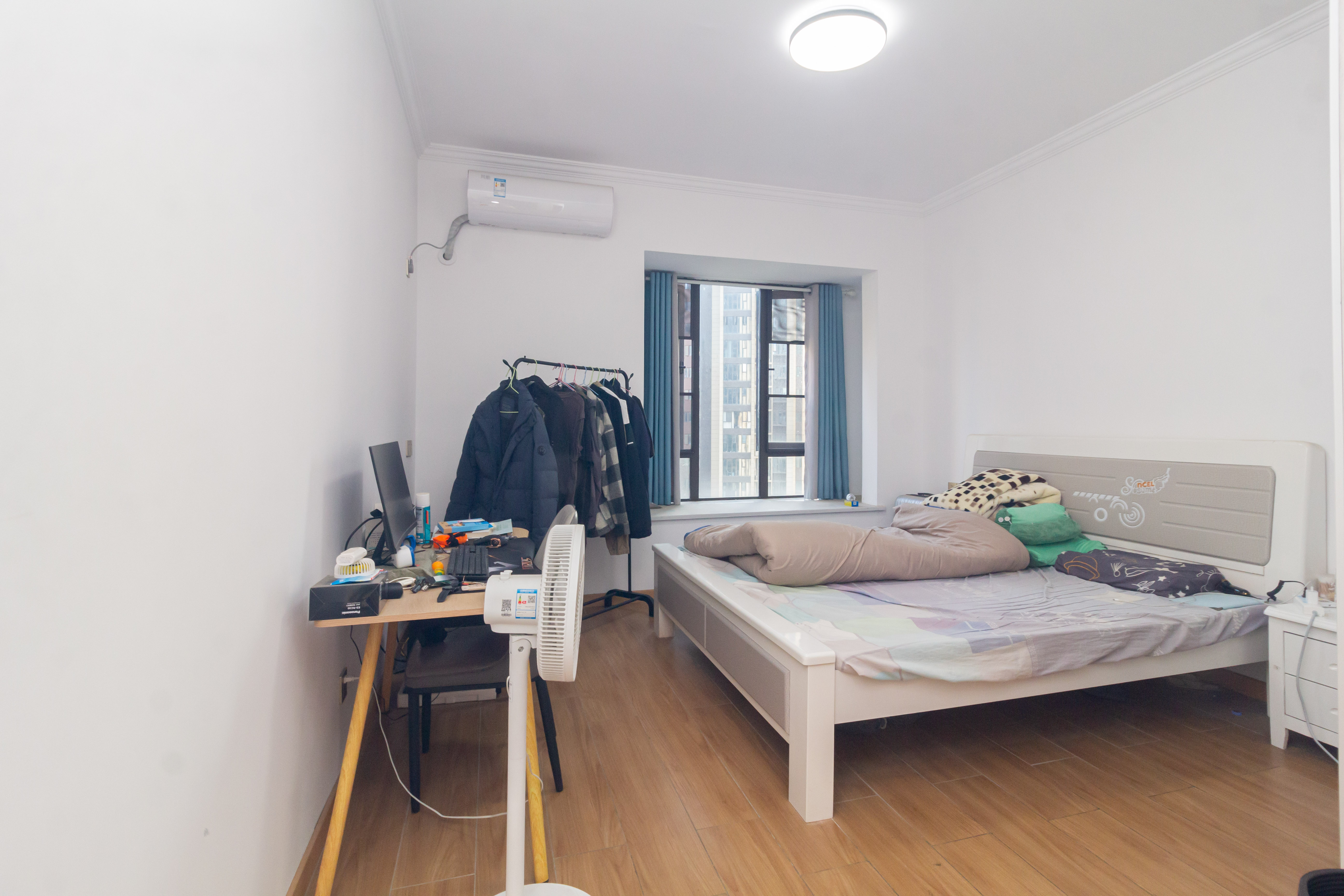 湘域芯城一期 4室2厅2卫 141.0万 湘域芯城一期 4室2厅2卫 141.0万卧室