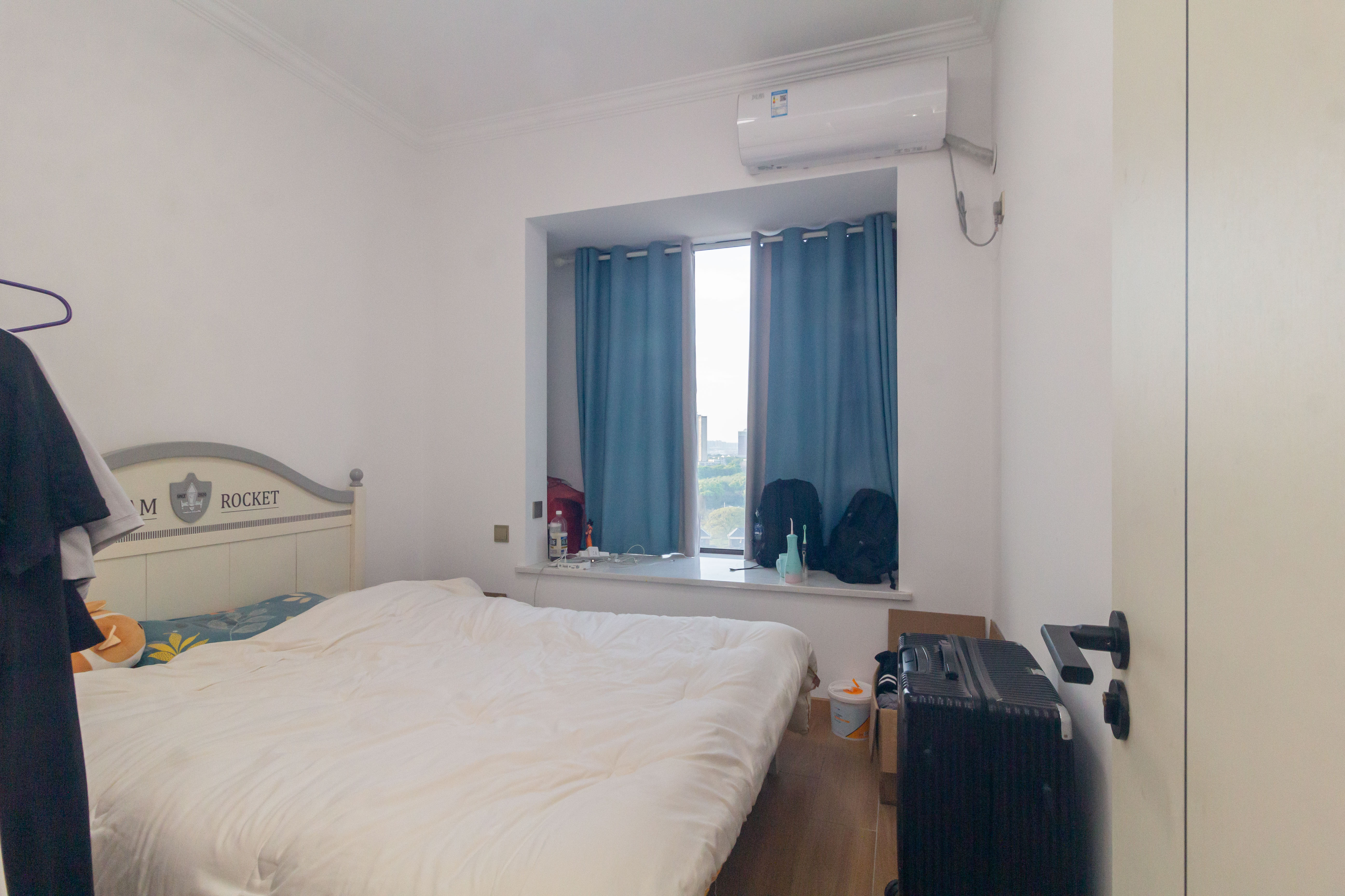 湘域芯城一期 4室2厅2卫 141.0万 湘域芯城一期 4室2厅2卫 141.0万卧室