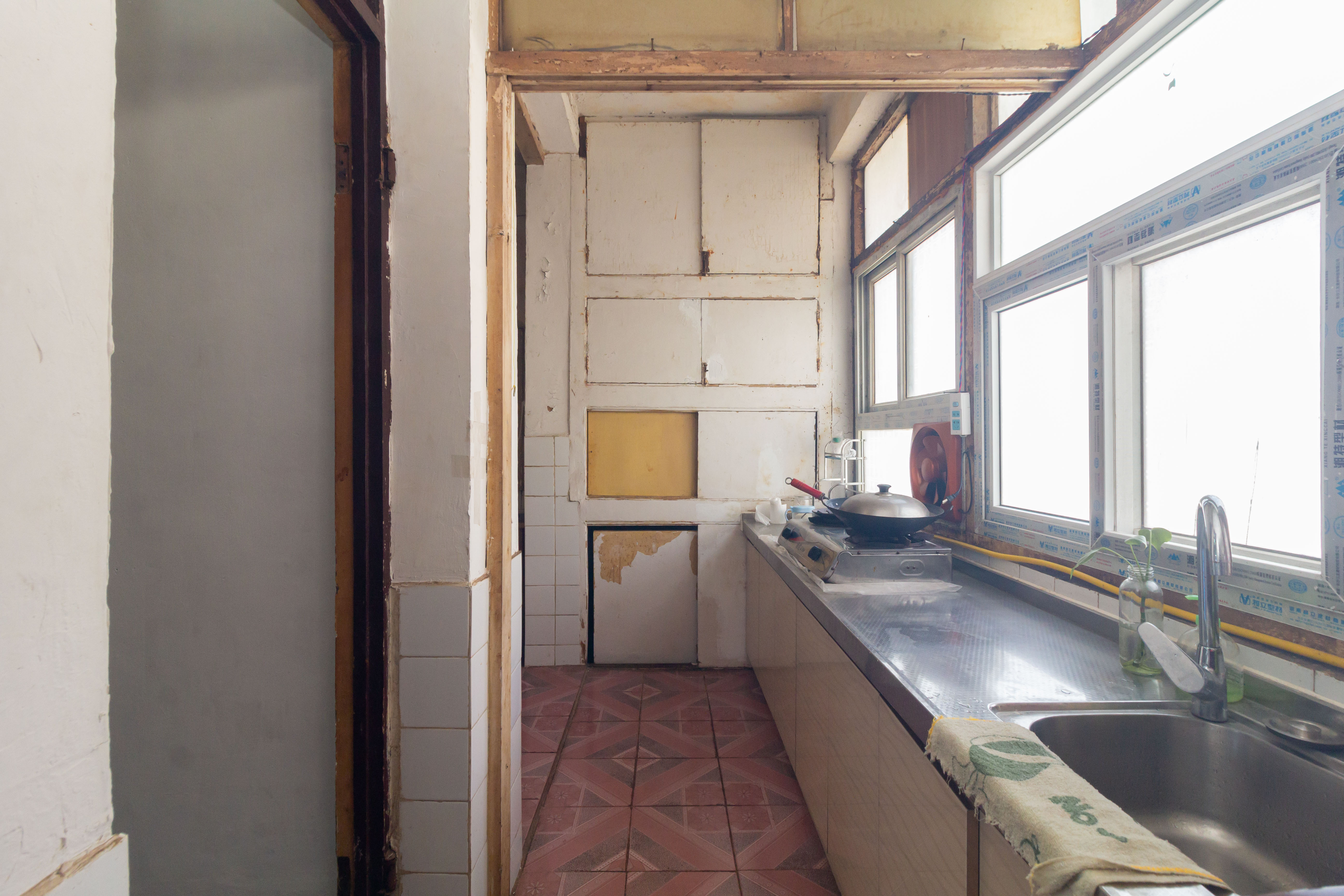 三六一四厂宿舍 2室2厅1卫 32.0万 三六一四厂宿舍 2室2厅1卫 32.0万厨房