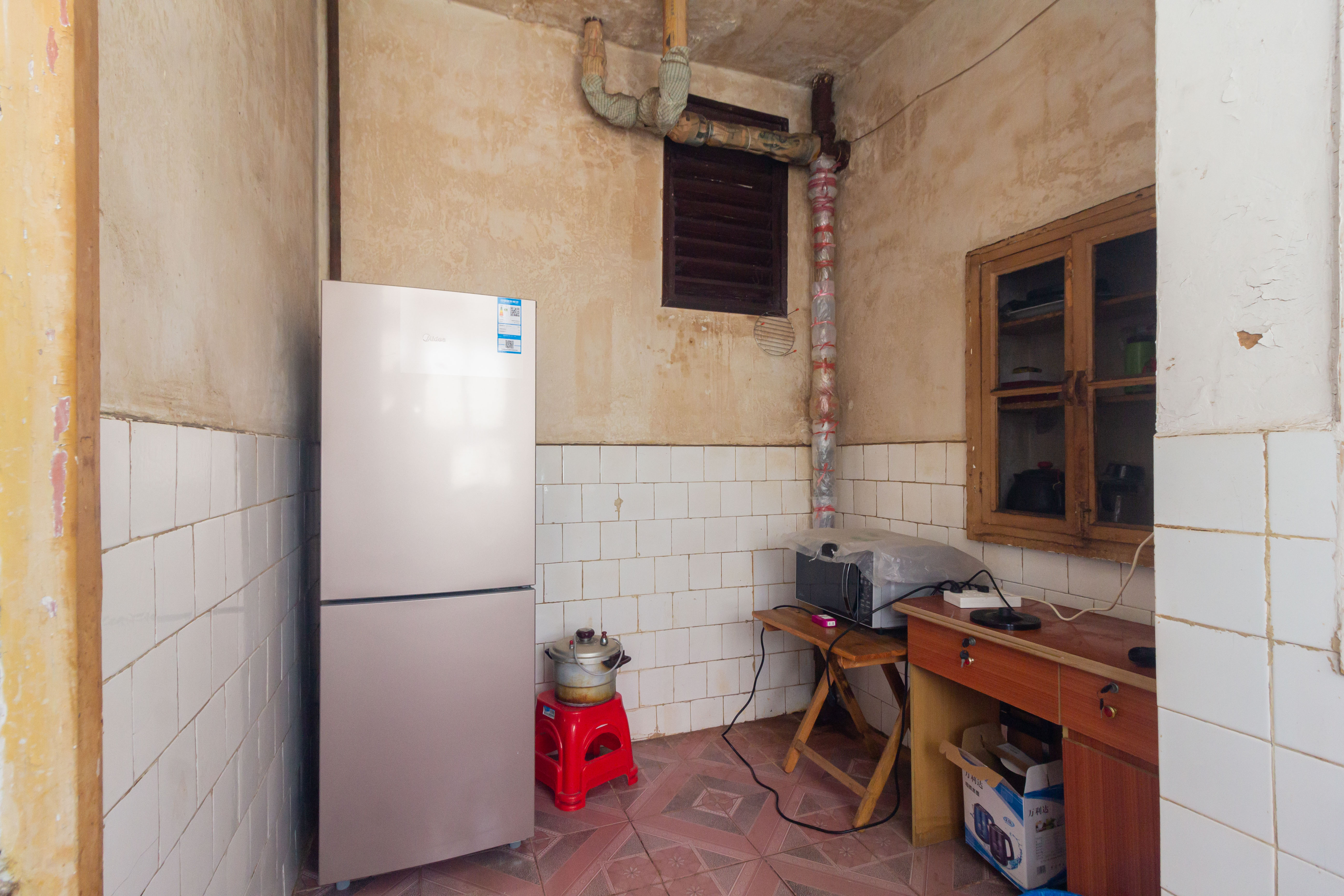 三六一四厂宿舍 2室2厅1卫 32.0万 三六一四厂宿舍 2室2厅1卫 32.0万厨房