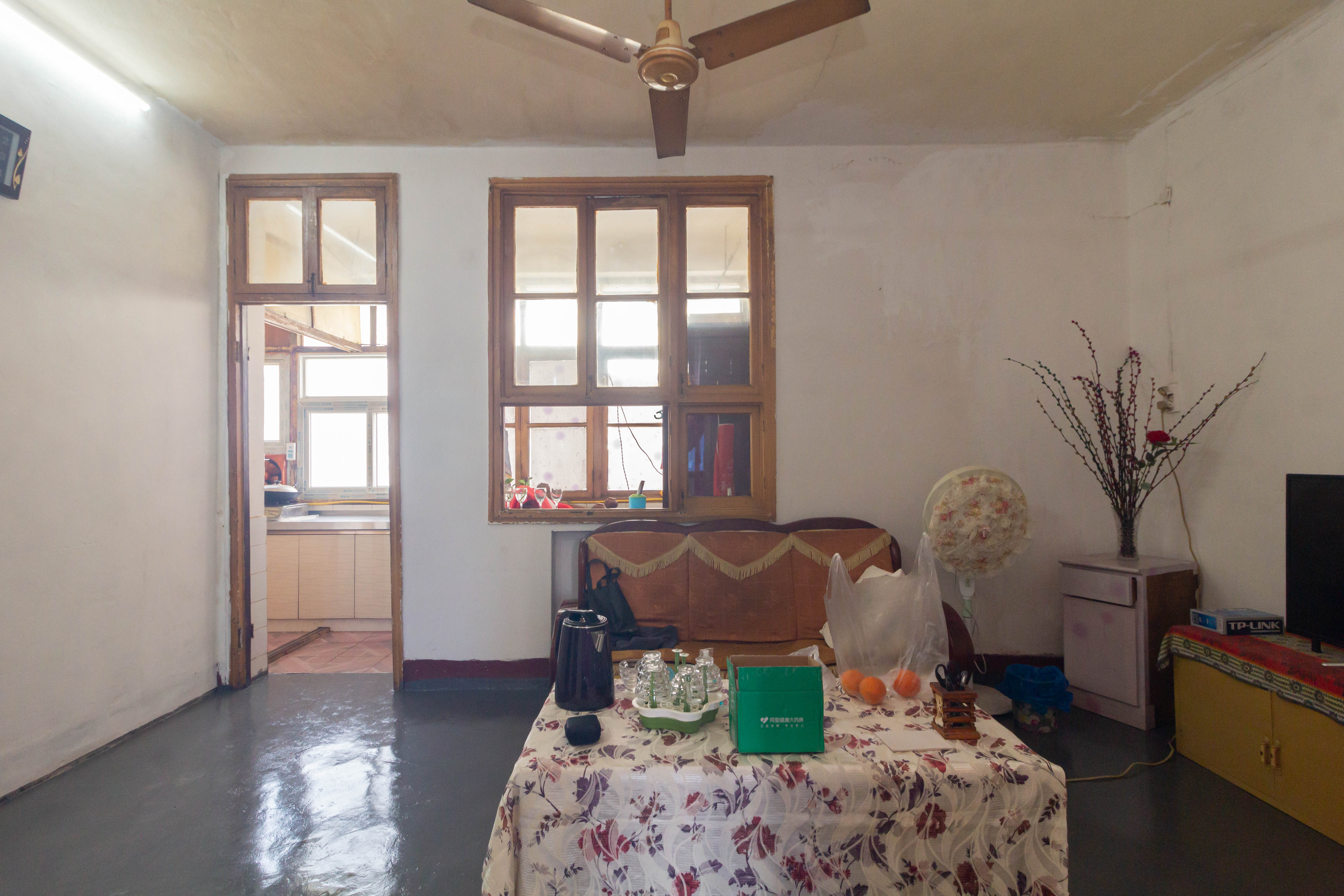 三六一四厂宿舍 2室2厅1卫 32.0万 三六一四厂宿舍 2室2厅1卫 32.0万客厅