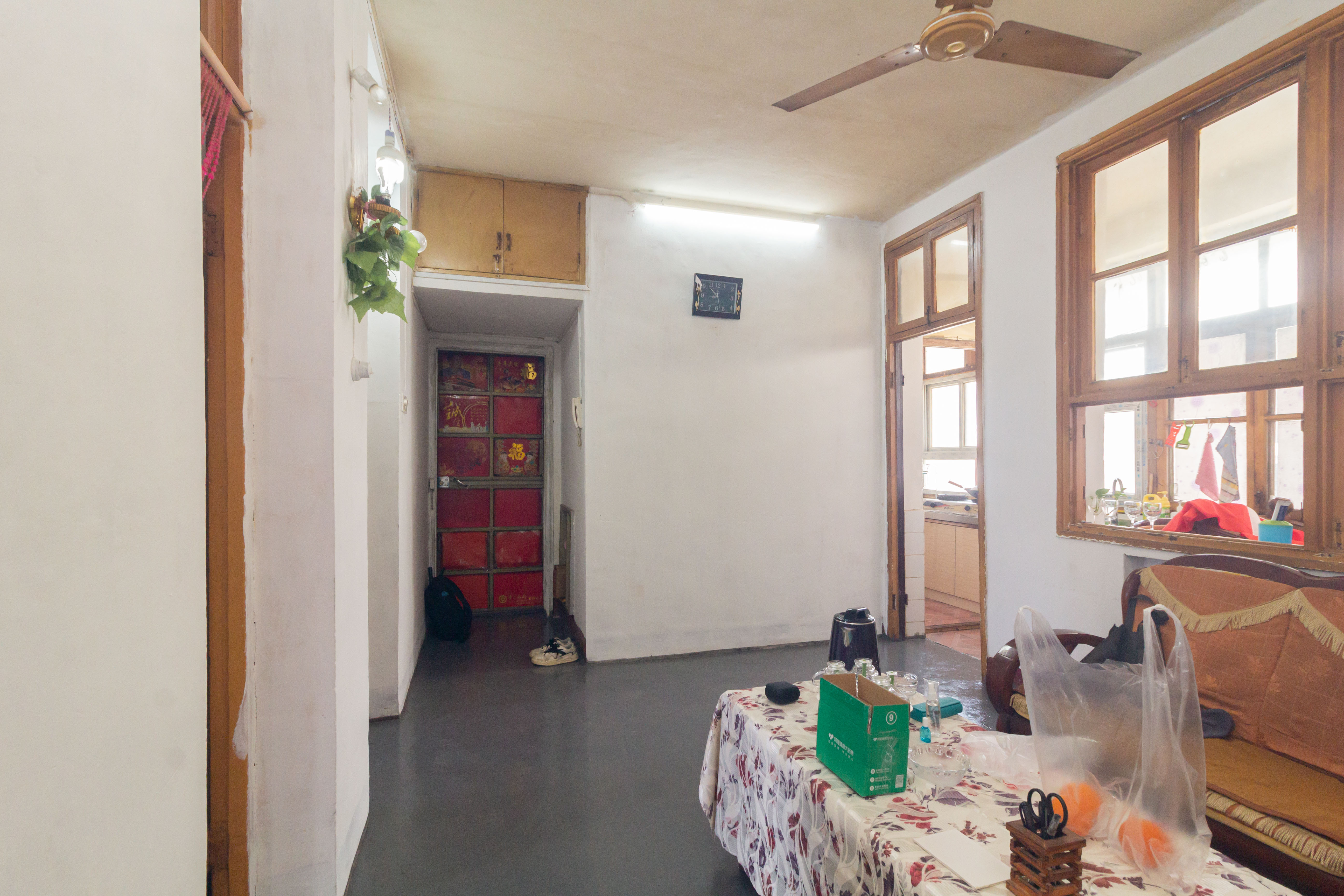 三六一四厂宿舍 2室2厅1卫 32.0万 三六一四厂宿舍 2室2厅1卫 32.0万客厅