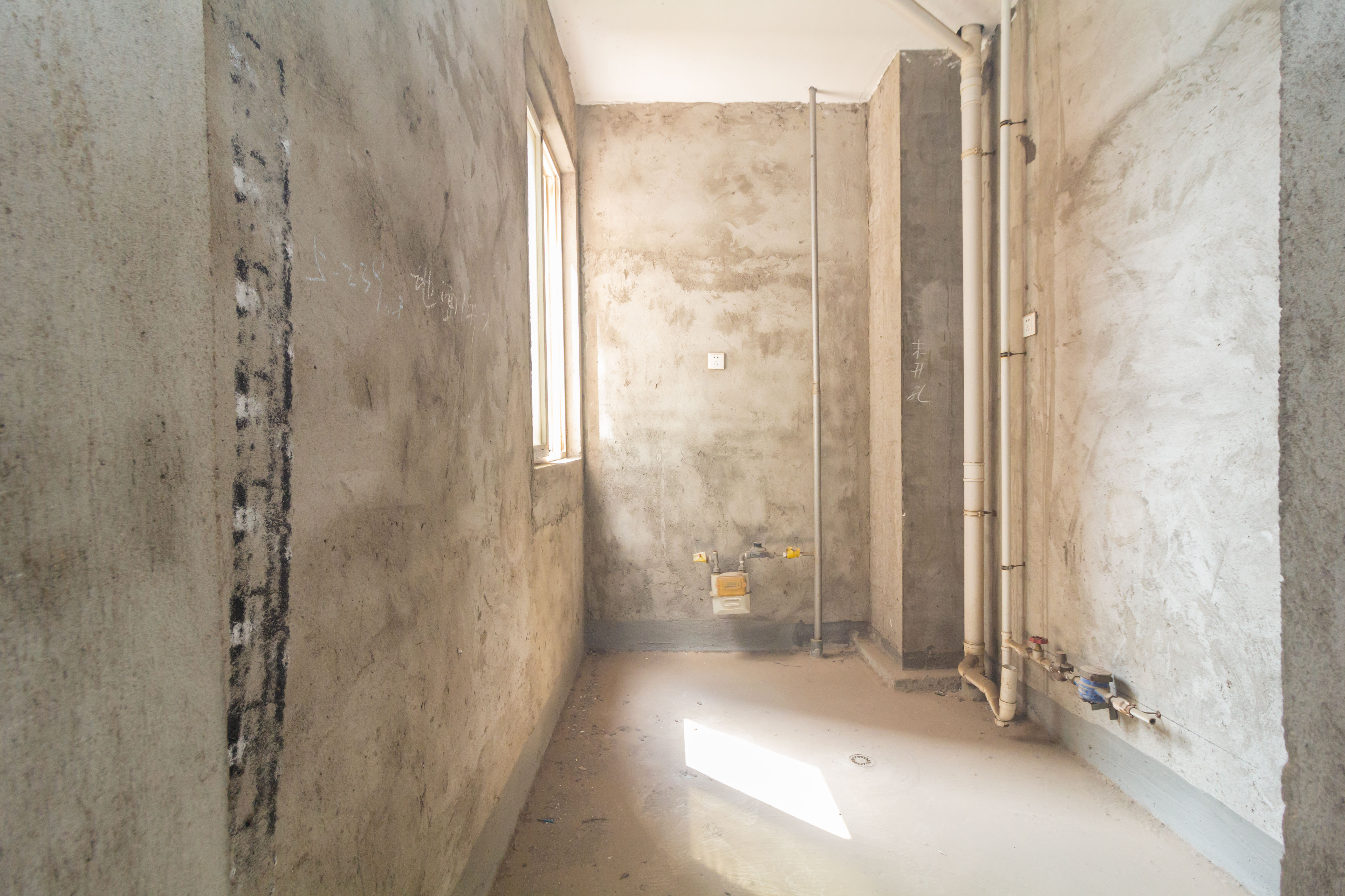 东门尚苑 4室2厅2卫 89.9万 东门尚苑 4室2厅2卫 89.9万厨房