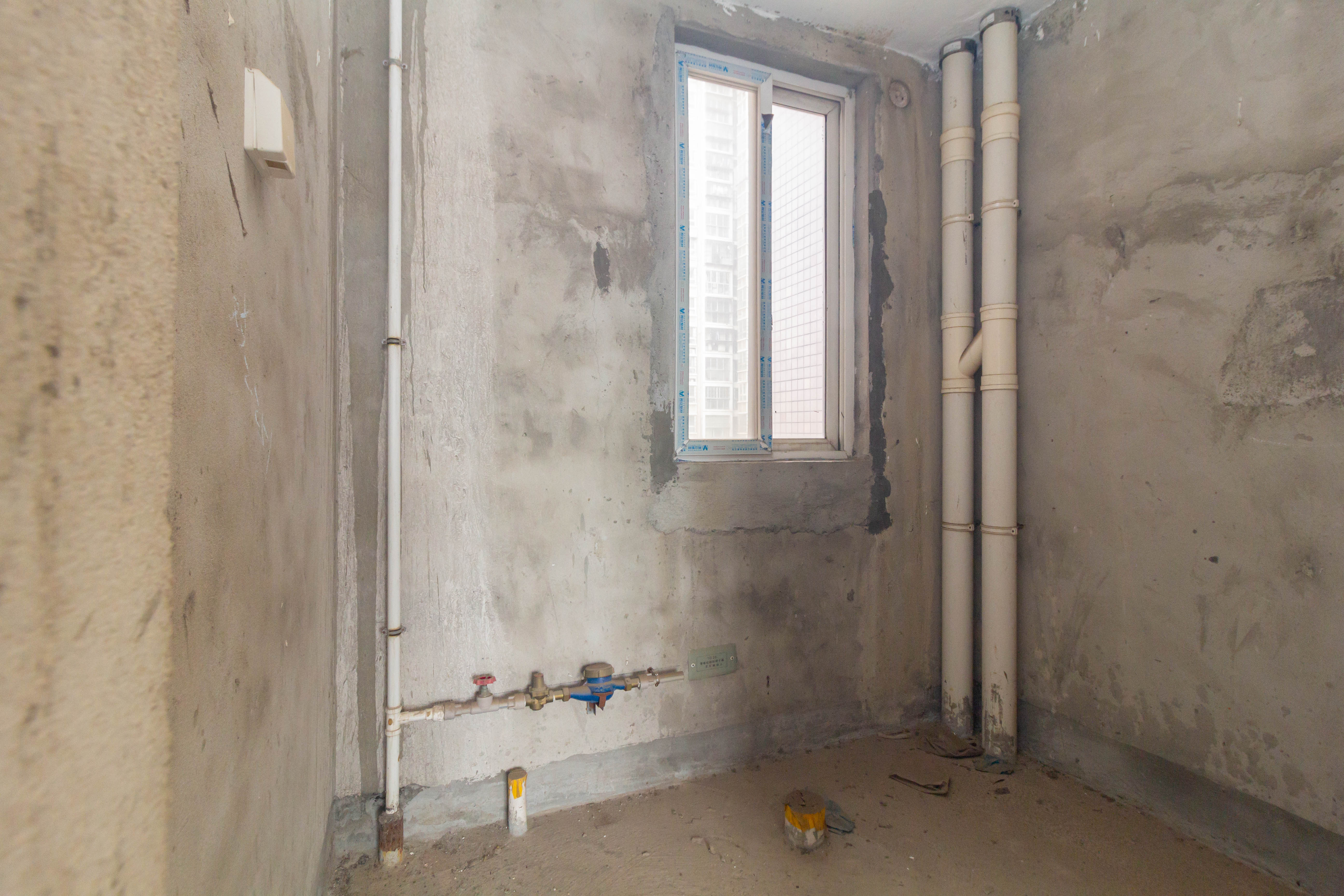 东门尚苑 4室2厅2卫 89.9万 东门尚苑 4室2厅2卫 89.9万卫生间