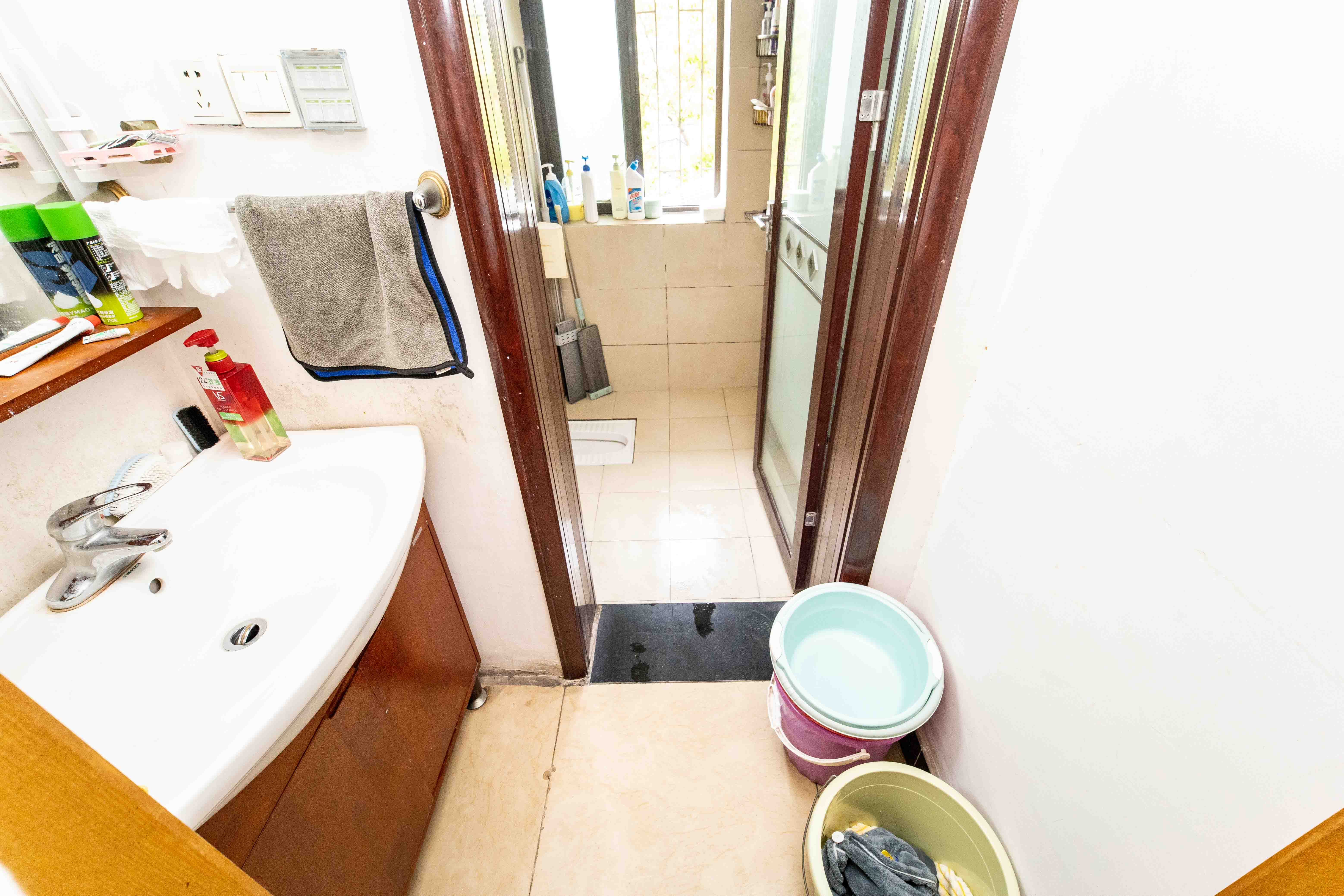 芙蓉区检察院宿舍 3室2厅2卫 105.0万 芙蓉区检察院宿舍 3室2厅2卫 105.0万卫生间