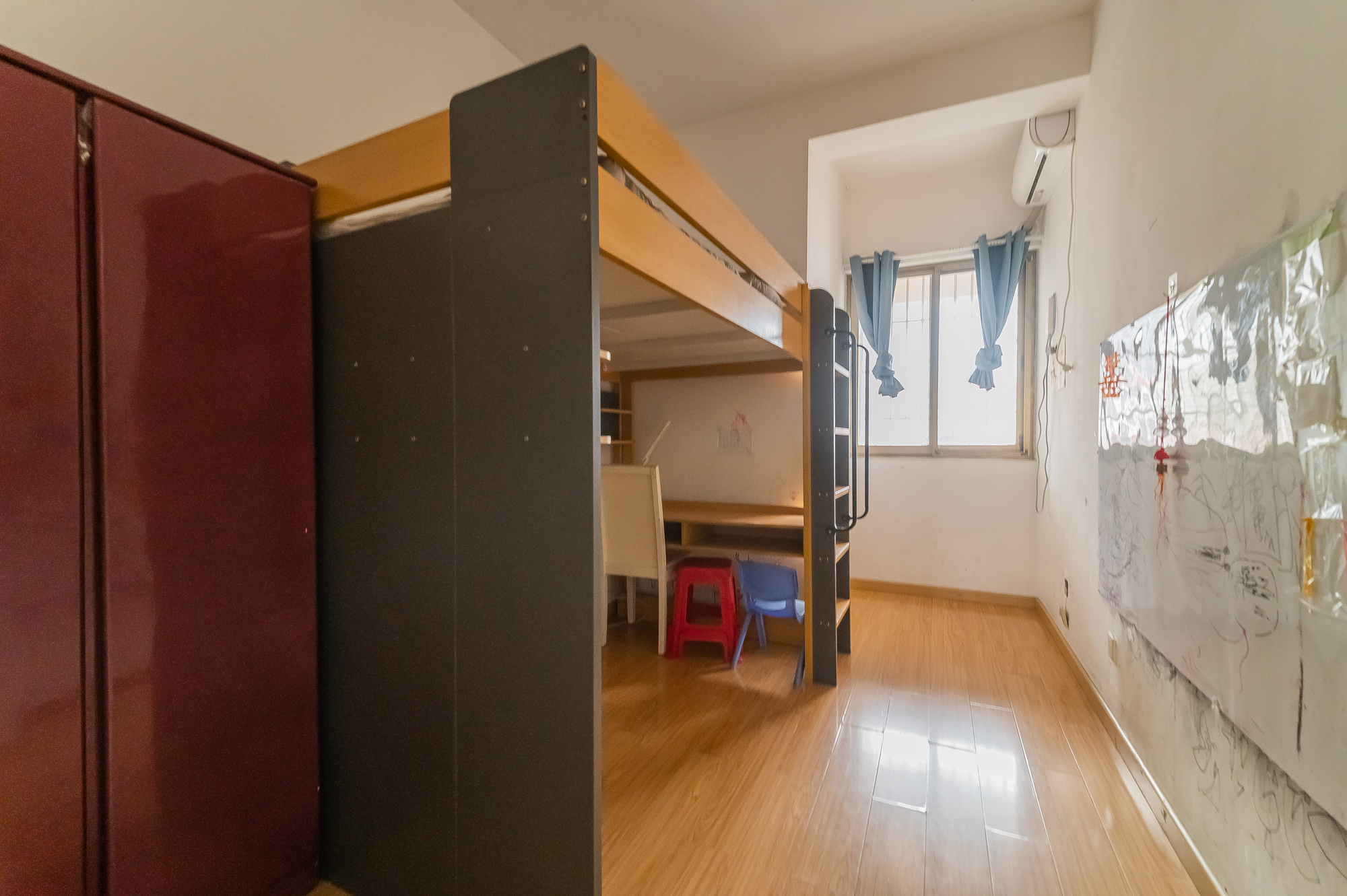 电信公司宿舍  3室2厅2卫    70.0万 电信公司宿舍  3室2厅2卫    70.0万卧室