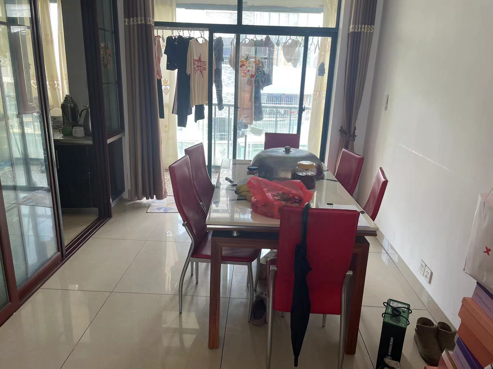 海创明珠花园 5室2厅3卫 98.0万 海创明珠花园 5室2厅3卫 98.0万室内图