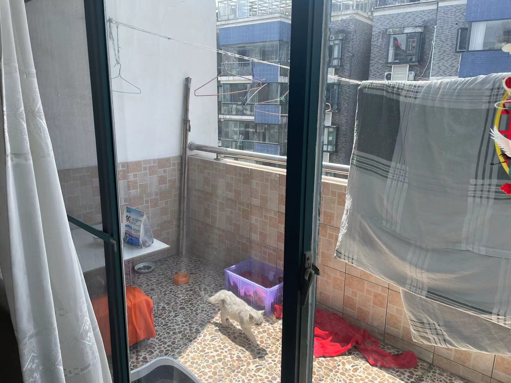 海创明珠花园 5室2厅3卫 98.0万 海创明珠花园 5室2厅3卫 98.0万室内图