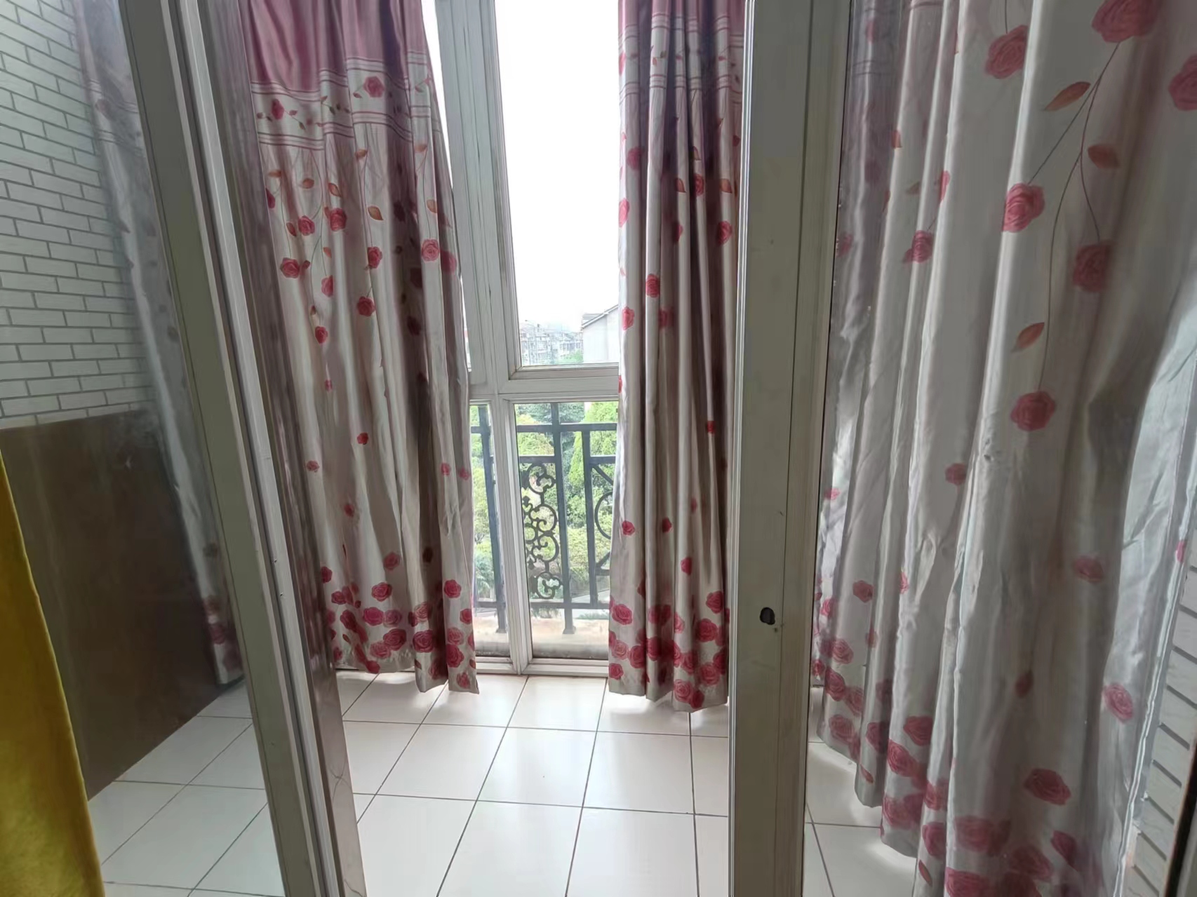 珠江丽园 1室1厅1卫 26.8万 珠江丽园 1室1厅1卫 26.8万室内图