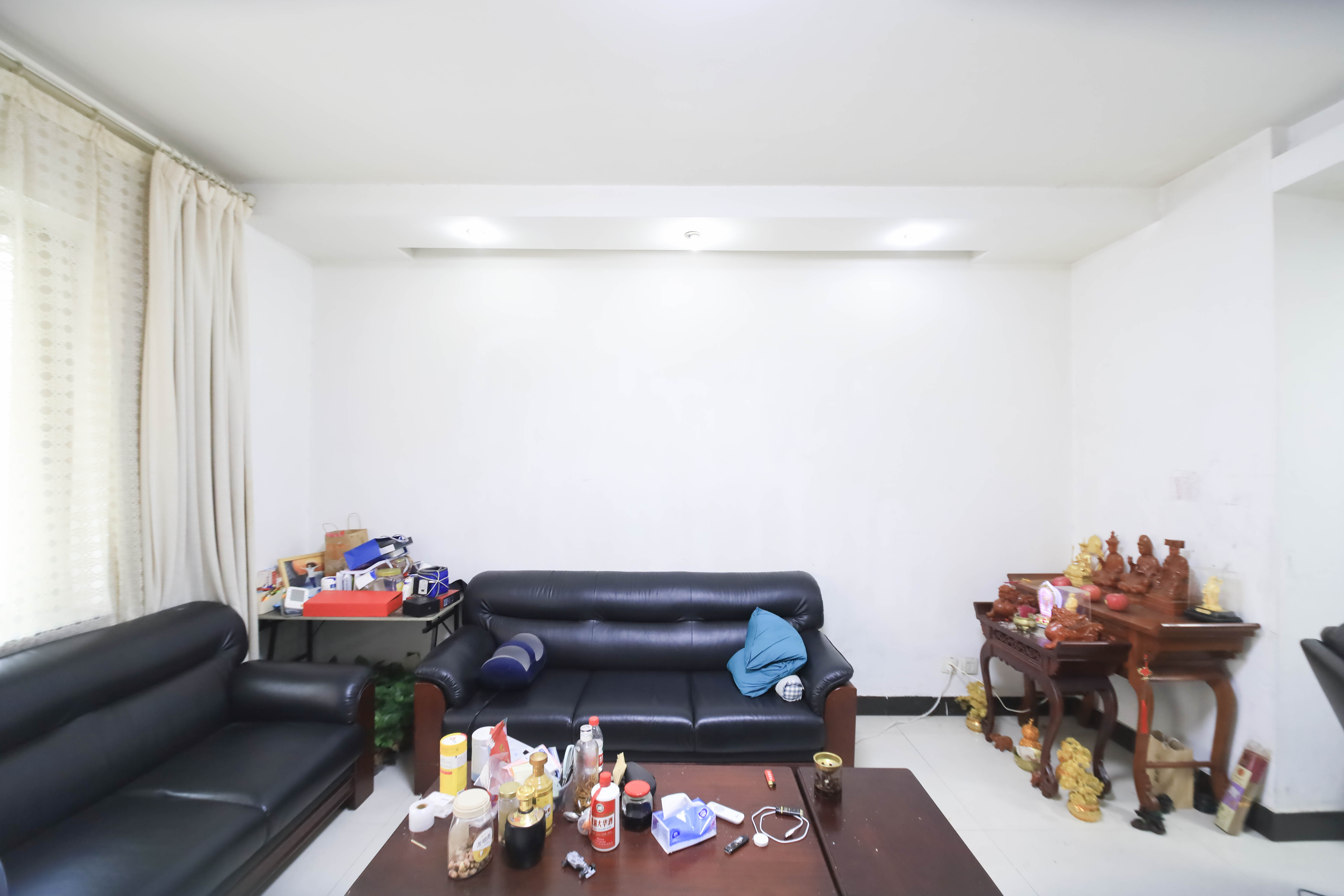 南苑小区  0室2厅0卫    65.0万 南苑小区  0室2厅0卫    65.0万客厅