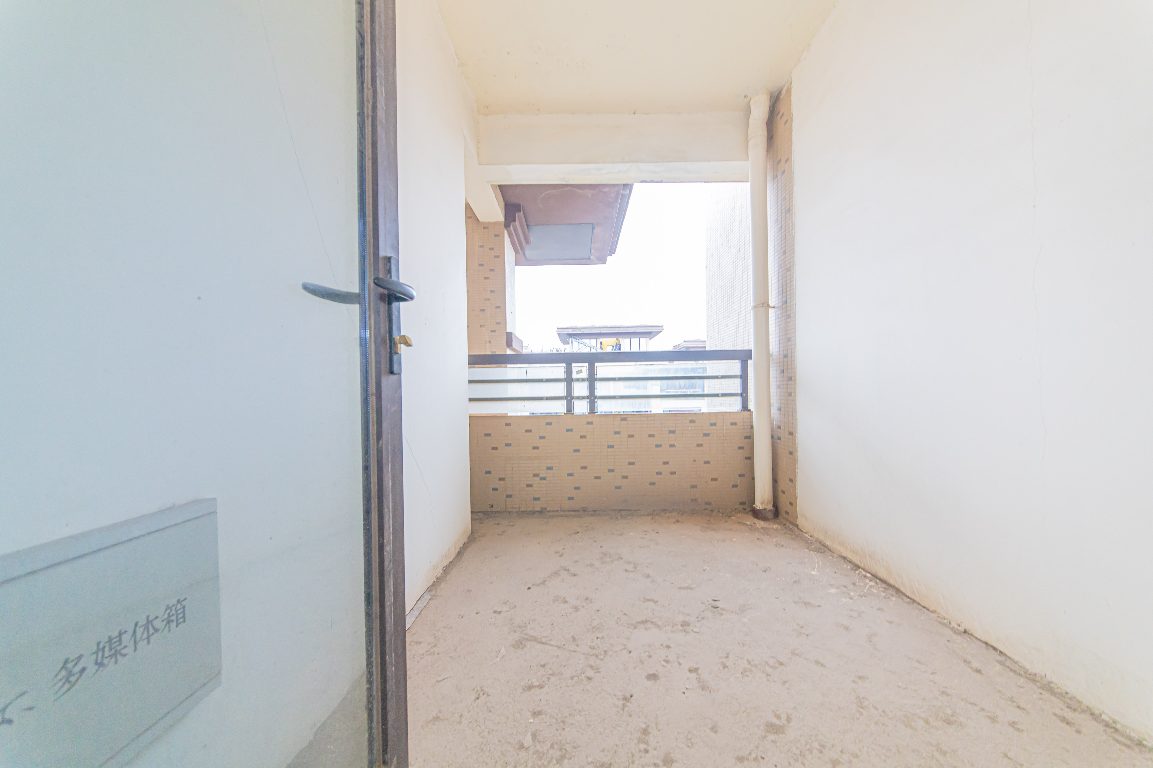 大唐印象一期云海湾 6室2厅3卫 298.0万 大唐印象一期云海湾 6室2厅3卫 298.0万卧室