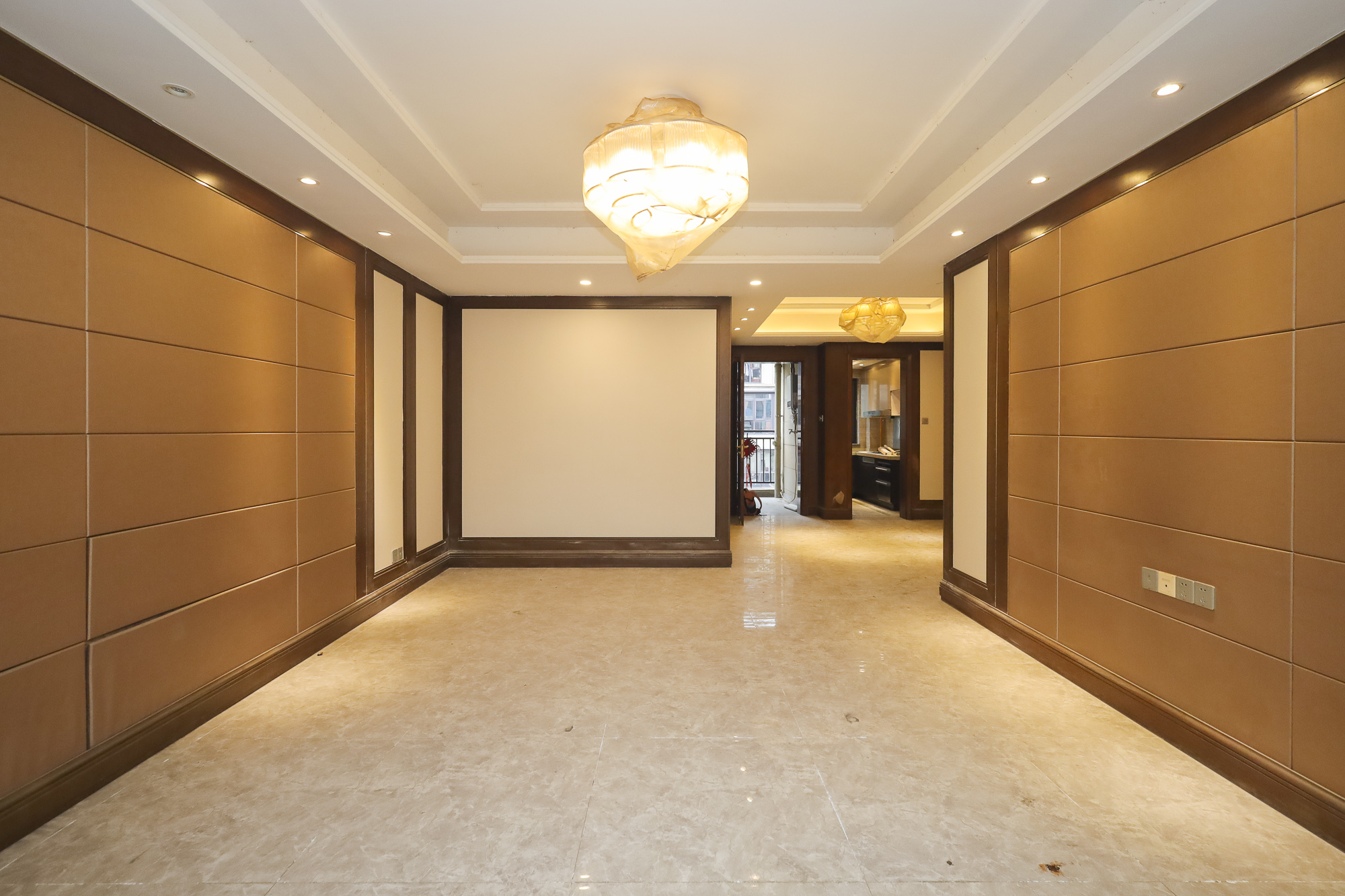 恒大御景天下城一期  3室2厅2卫    115.0万 恒大御景天下城一期  3室2厅2卫    115.0万客厅