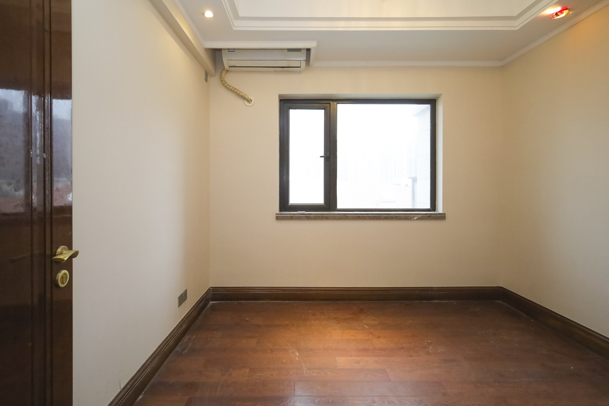 恒大御景天下城一期  3室2厅2卫    115.0万 恒大御景天下城一期  3室2厅2卫    115.0万卧室