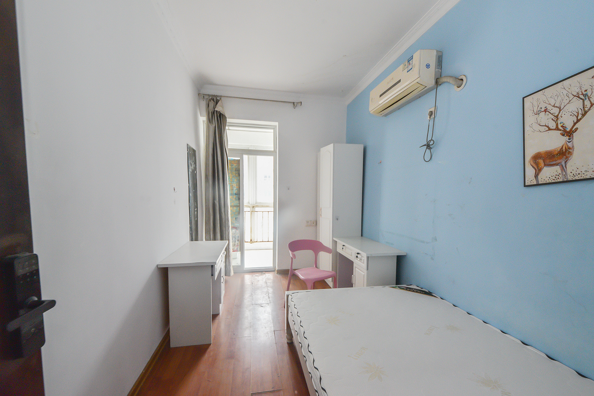 菁华源  4室2厅2卫    95.0万卧室