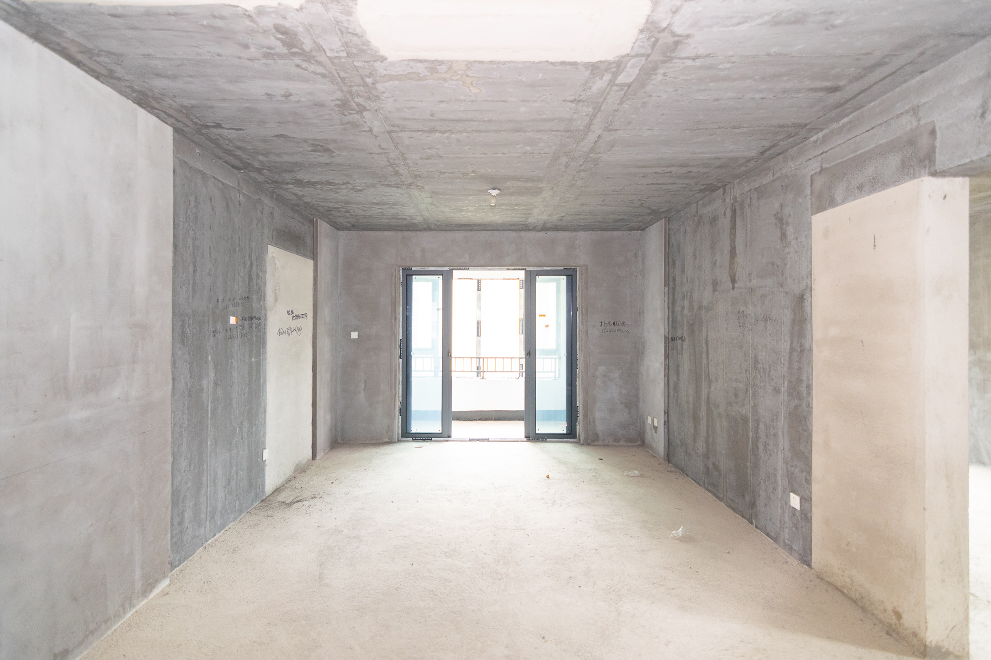 澳海月亮湾 3室2厅2卫 72.5万 澳海月亮湾 3室2厅2卫 72.5万客厅