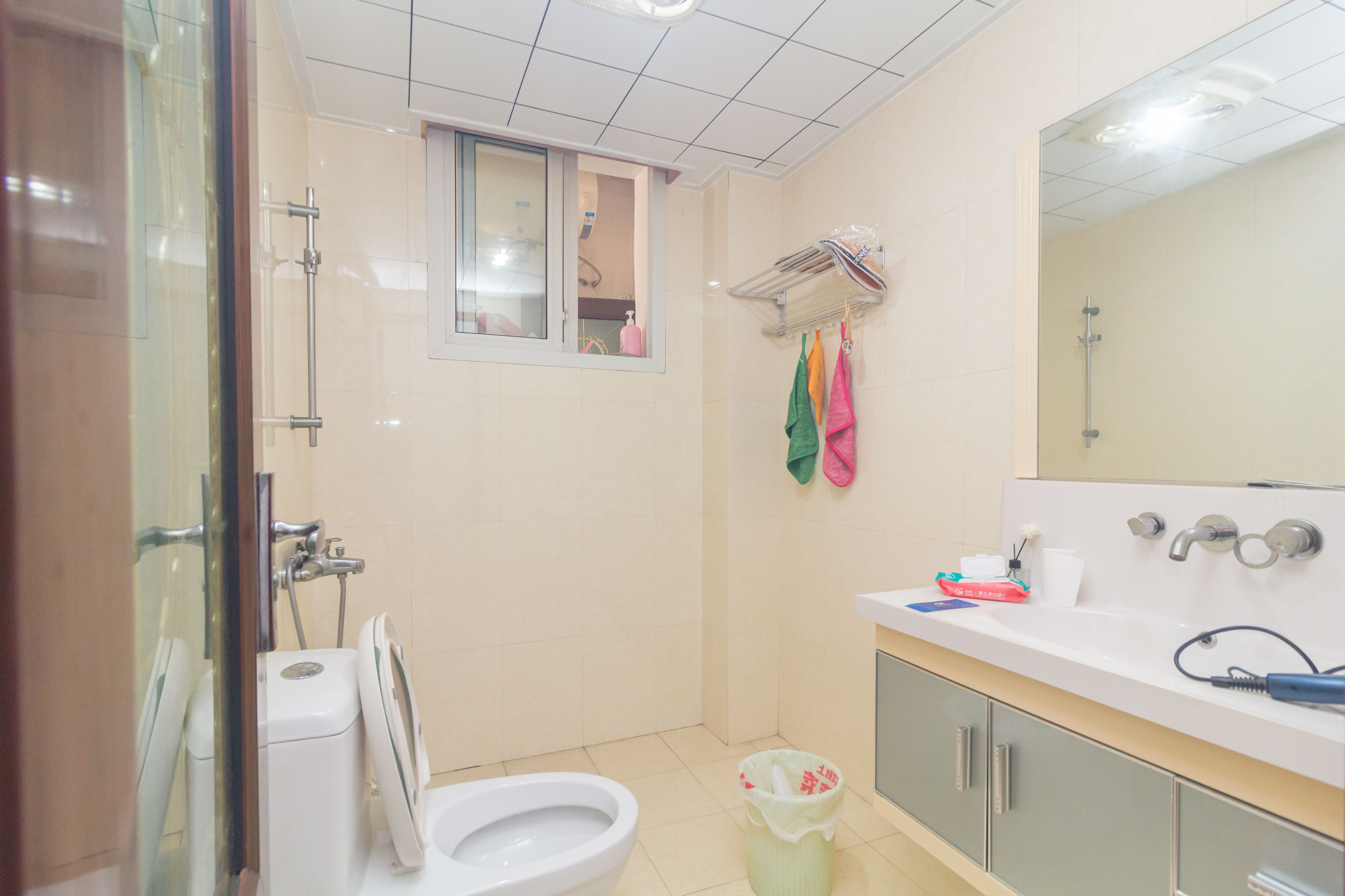 圣力华苑 3室2厅2卫 59.8万 圣力华苑 3室2厅2卫 59.8万卫生间