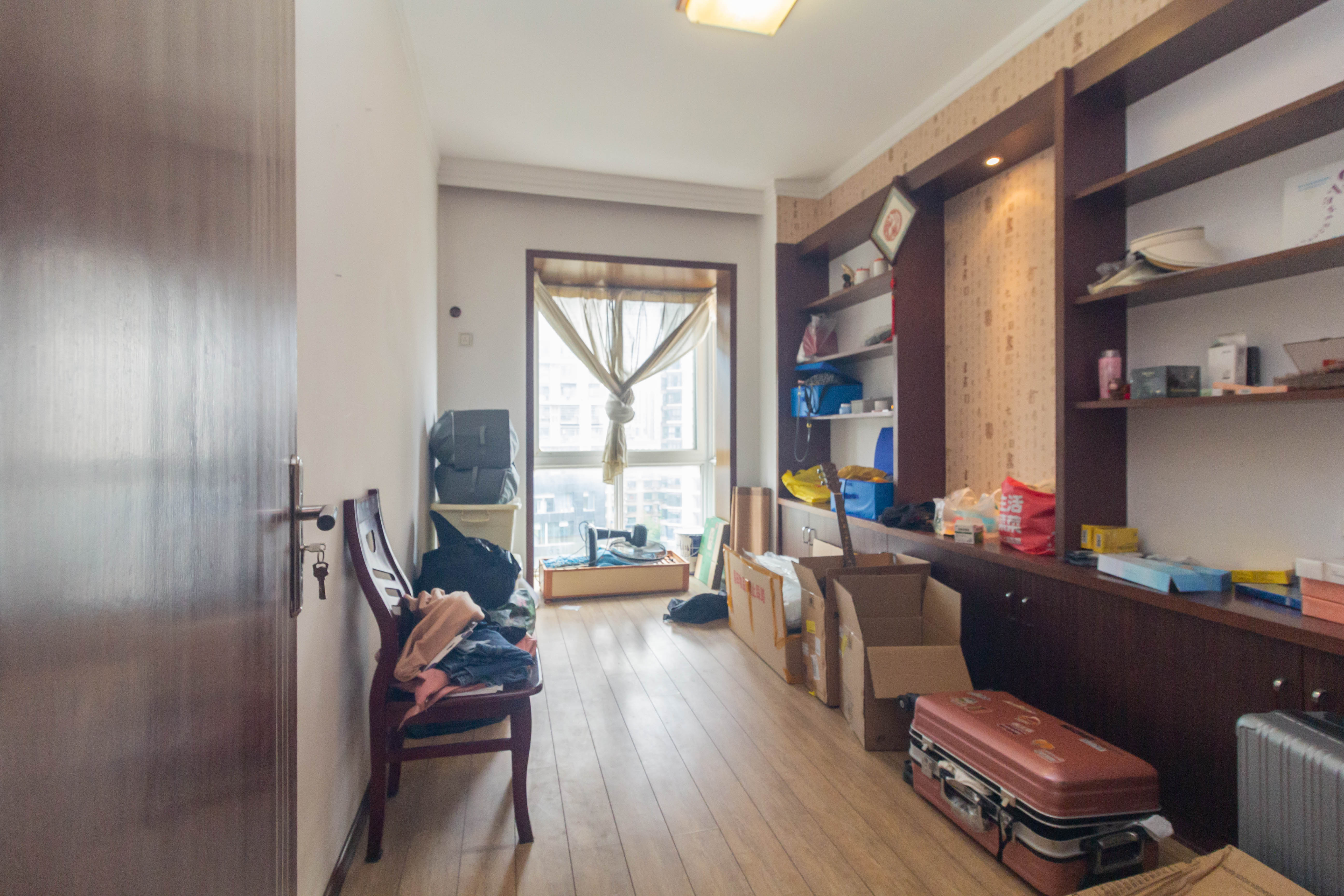 圣力华苑 3室2厅2卫 59.8万 圣力华苑 3室2厅2卫 59.8万卧室