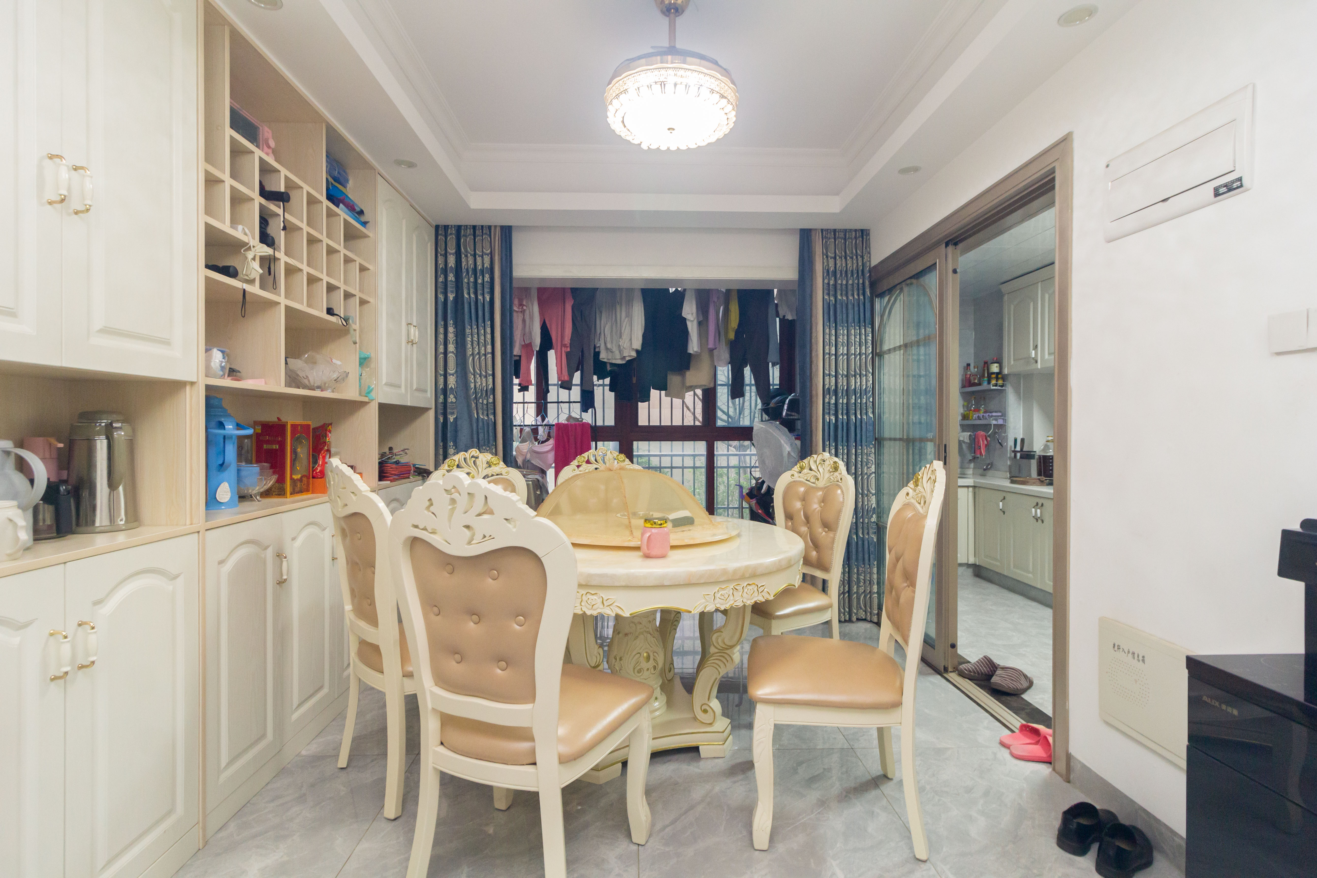 金科天悦(金科美邻汇) 3室2厅2卫 75.0万 金科天悦(金科美邻汇) 3室2厅2卫 75.0万客厅