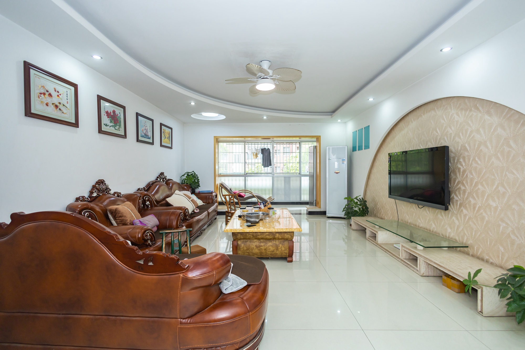 星城雅郡 4室2厅2卫 83.44万 星城雅郡 4室2厅2卫 83.44万客厅