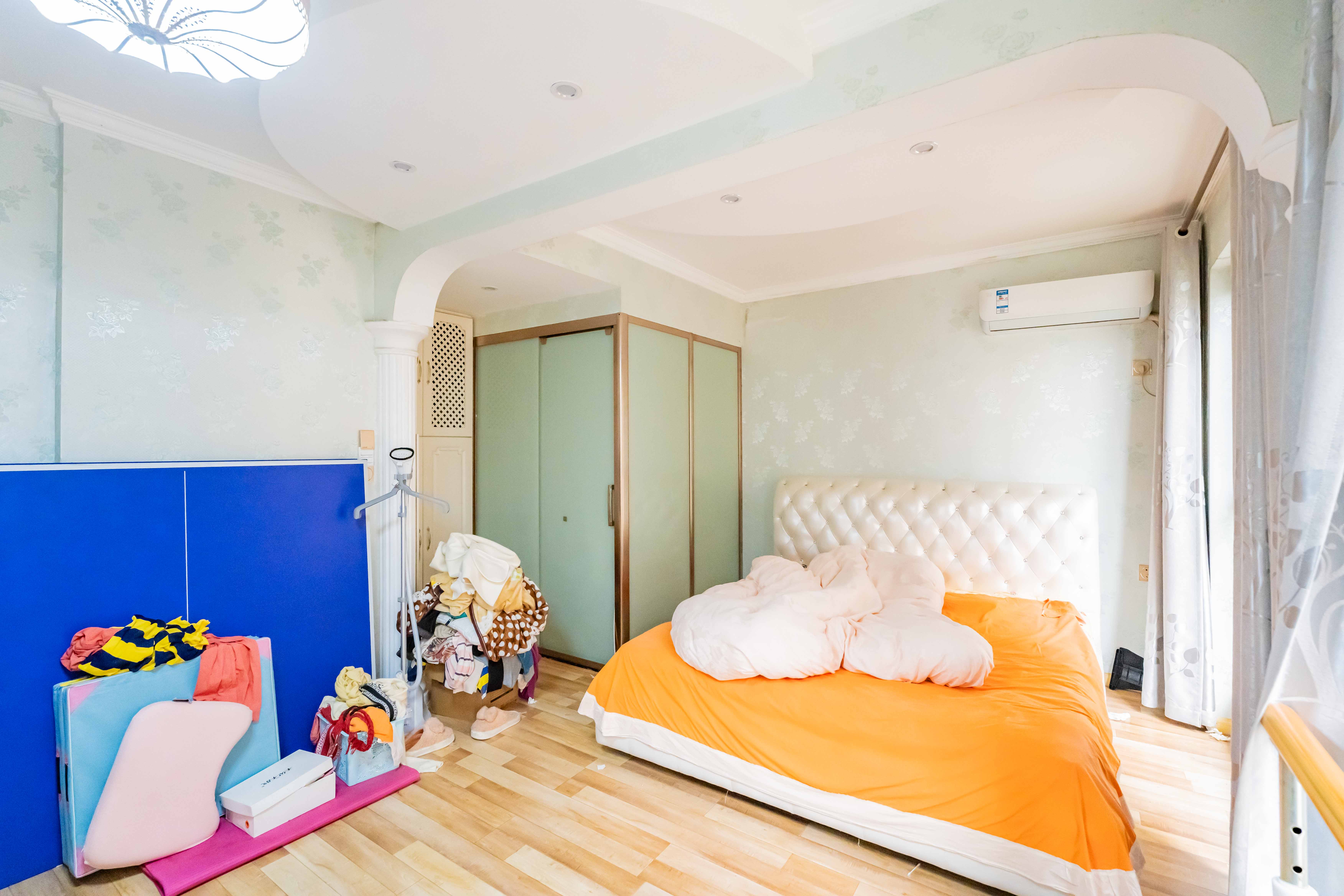 悦湖山 3室2厅2卫 86.0万 悦湖山 3室2厅2卫 86.0万卧室